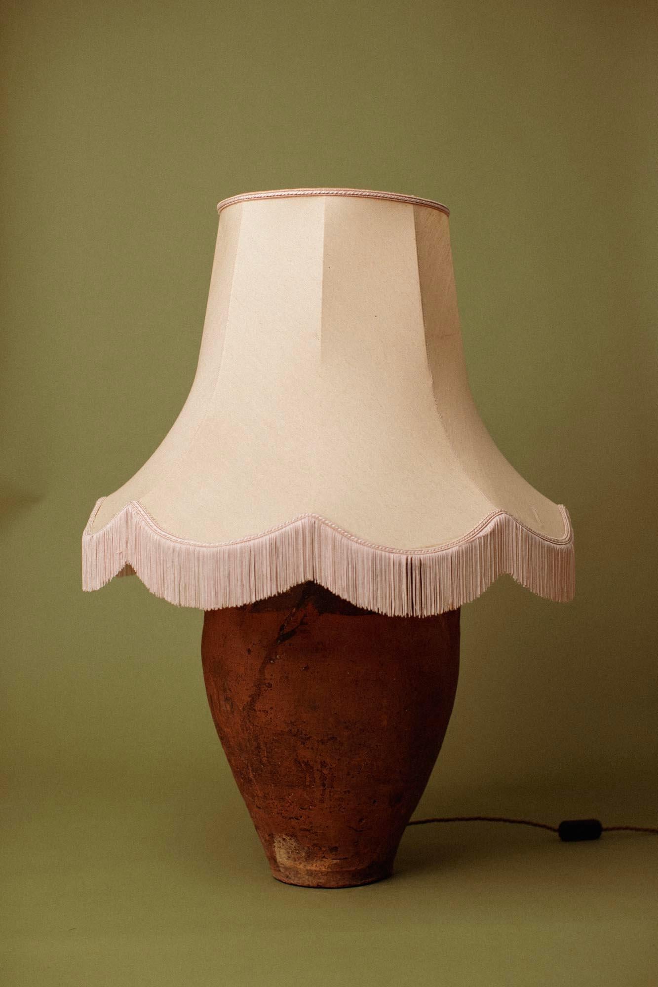 Turc Lampe de table en céramique turque émaillée en terre cuite 20e siècle Antiquité en vente