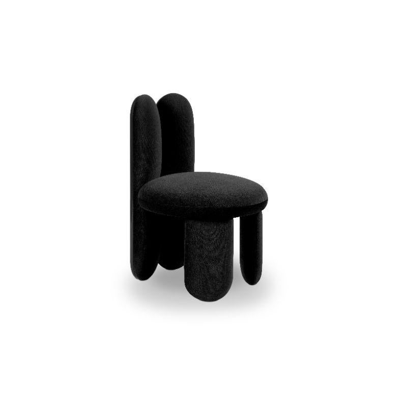 Silla Glazy, Gentle 193 de Royal Stranger
Dimensiones: An 58 P 58 Al 85 cm SH 50 SD 46 cm
Materiales: Tapicería

También disponible: Tapicería en toda la colección de telas de Royal Stranger, y COM (Material Propio del Cliente). Base Disponible