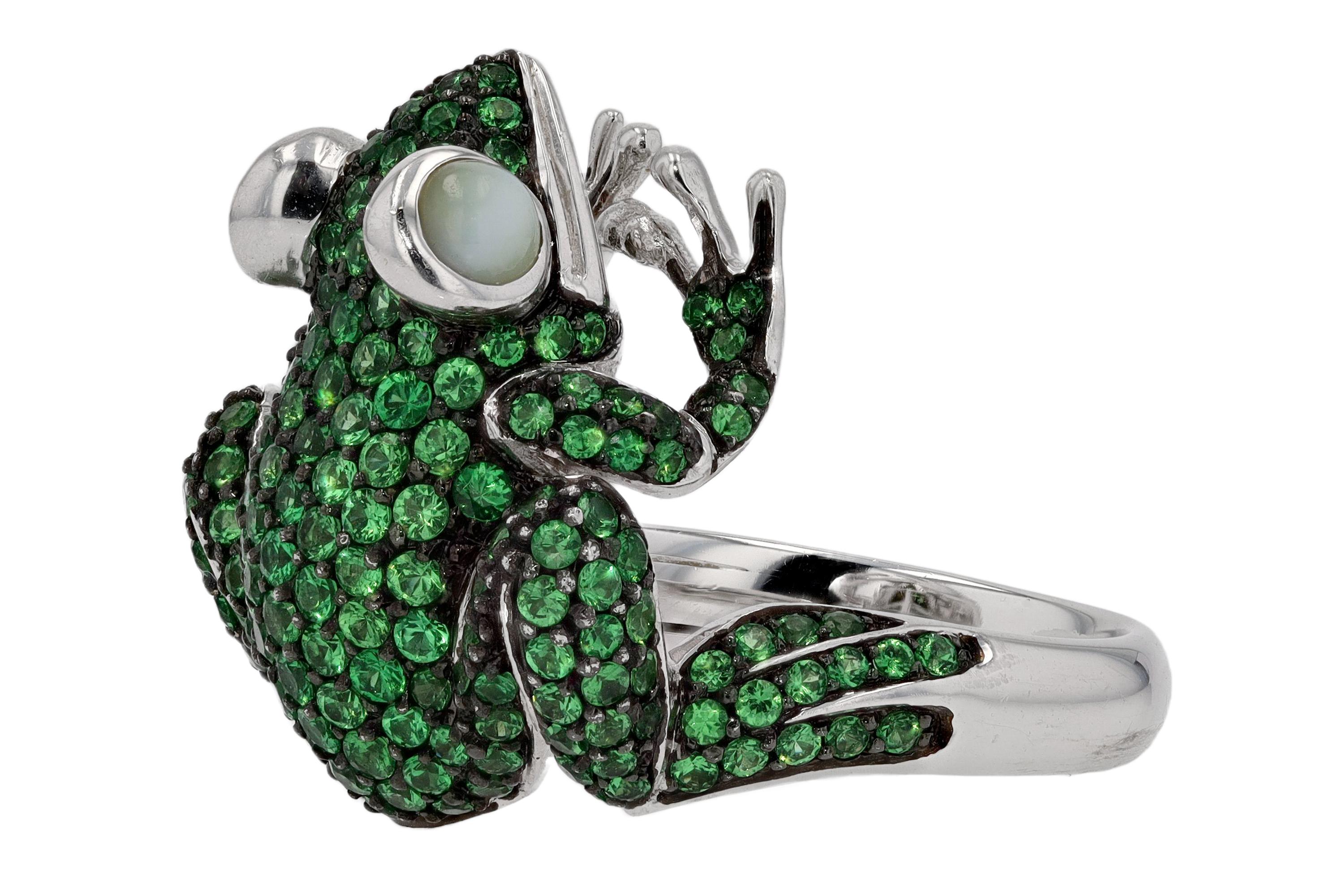 Modern Gleaming Green Tsavorite and Cat's Eye Frog Ring For Sale