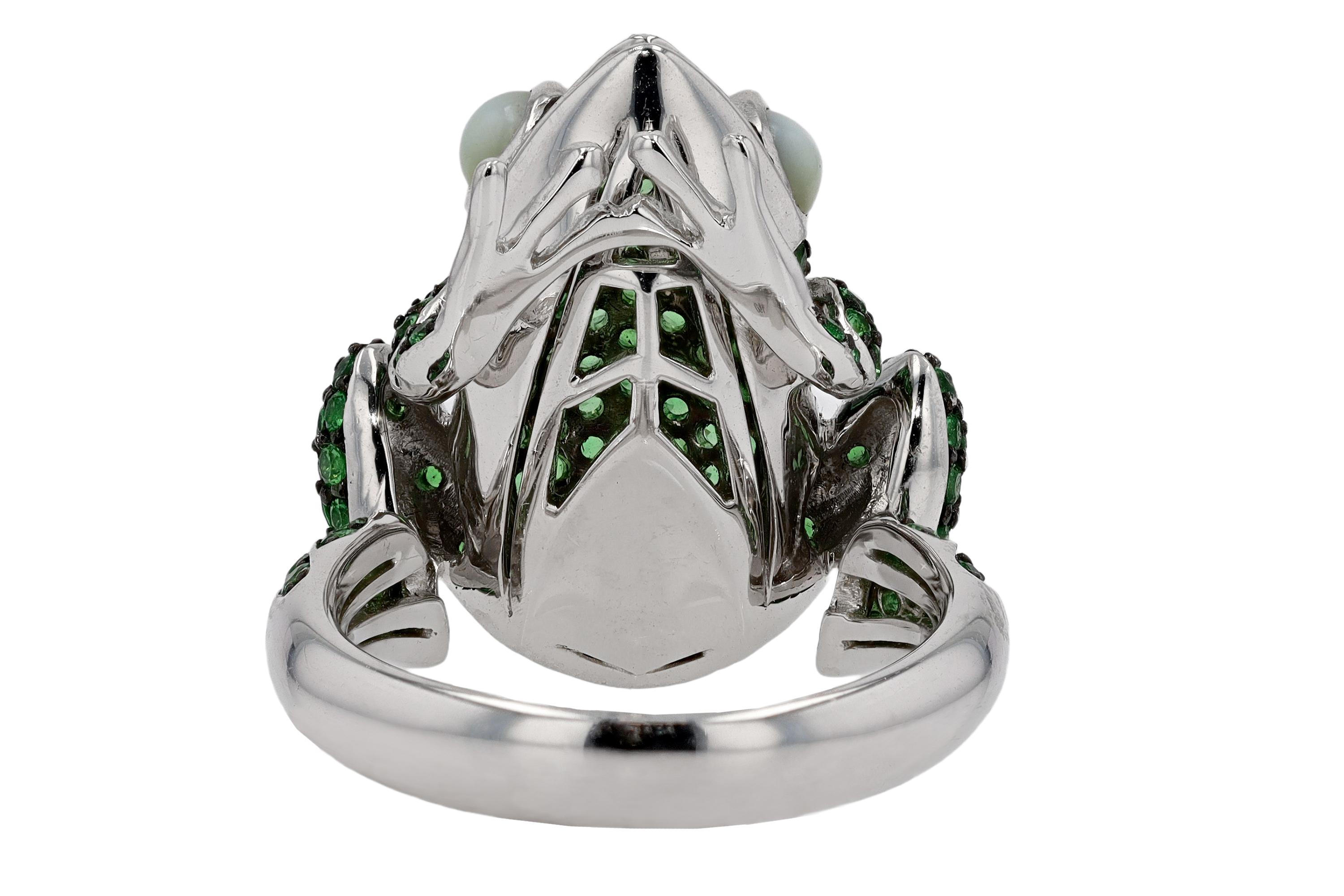 Gleaming Green Tsavorite and Cat's Eye Frog Ring In Good Condition For Sale In Santa Barbara, CA
