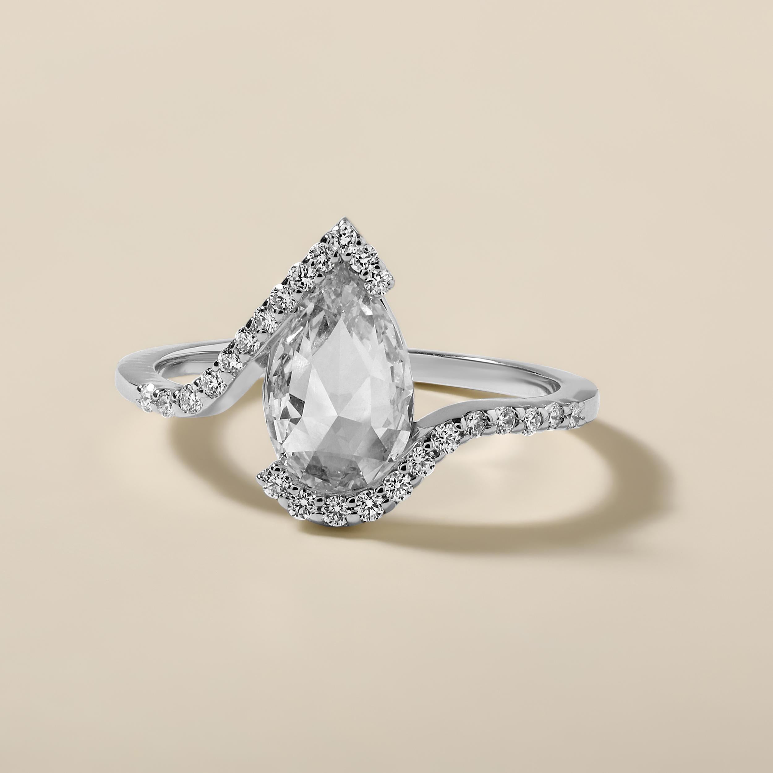 Contemporain GLEAMIRE Bague torsadée en or 18 carats avec diamant D-VVS taillé en rose de 1,4 carat, créée en laboratoire en vente