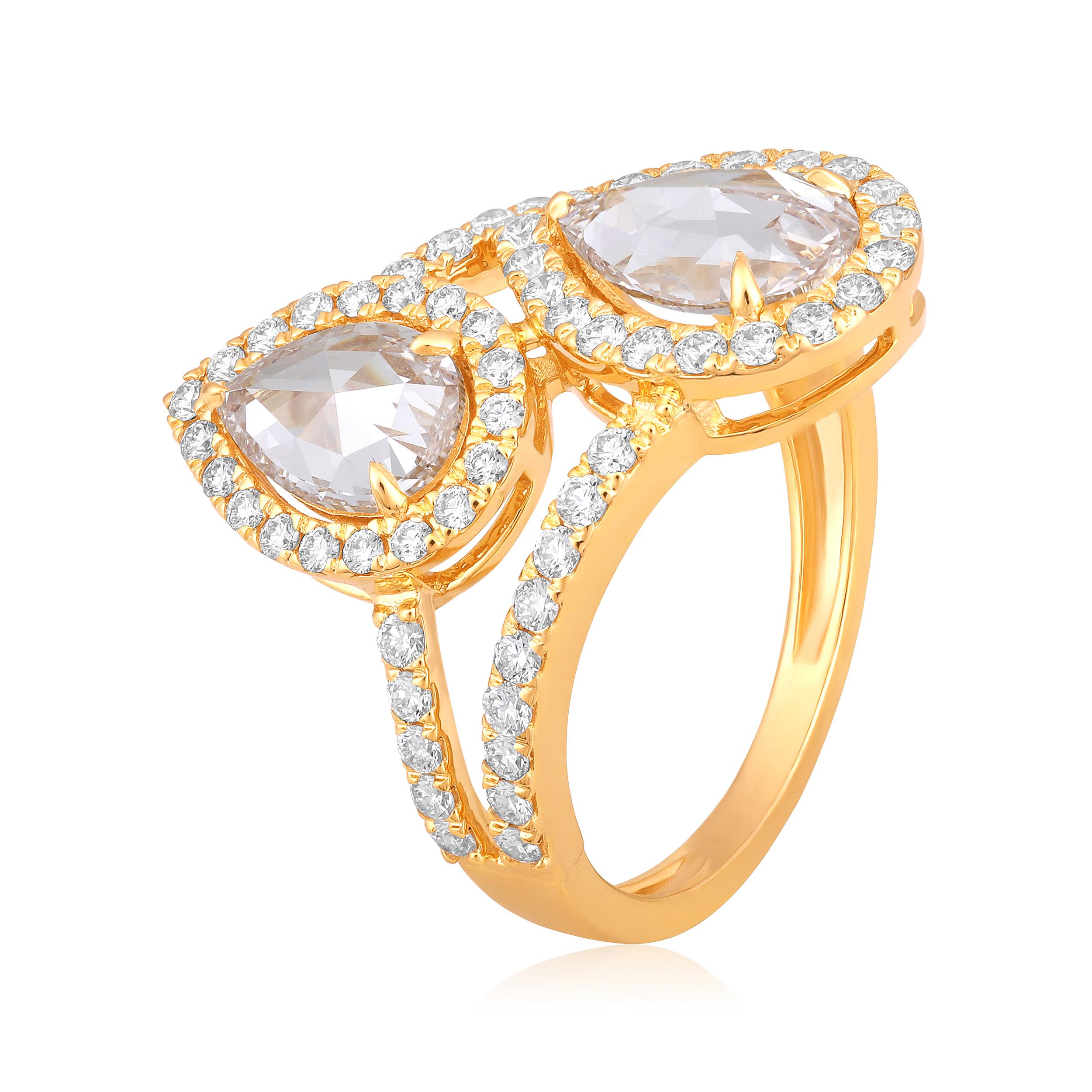Crafted in 4.94 grams of 18K Yellow Gold, the ring contains 67 stone of Round Lab Created Diamond with a total of 0.77 carat in D-F color and VVS-VS clarity combined with 2 stones of Rose Cut Pear Side Lab Created Diamonds with a total of 1.91 carat