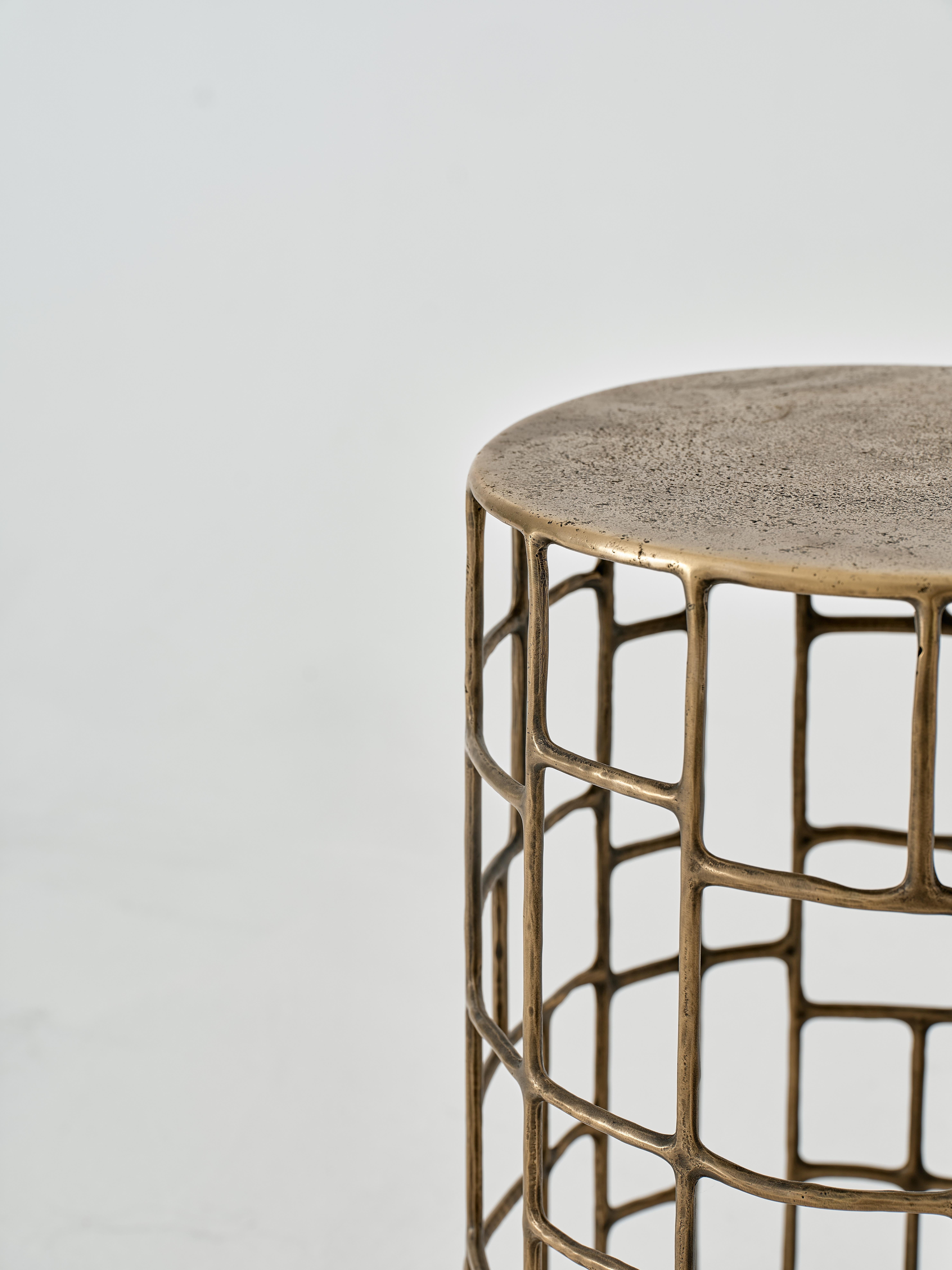 Postmoderne Table d'appoint Glee en cuivre par DAaZ en vente