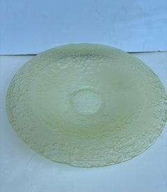 Assiette de présentation / centre de table en verre Glen Lukens « Desert Gold » jaune signé