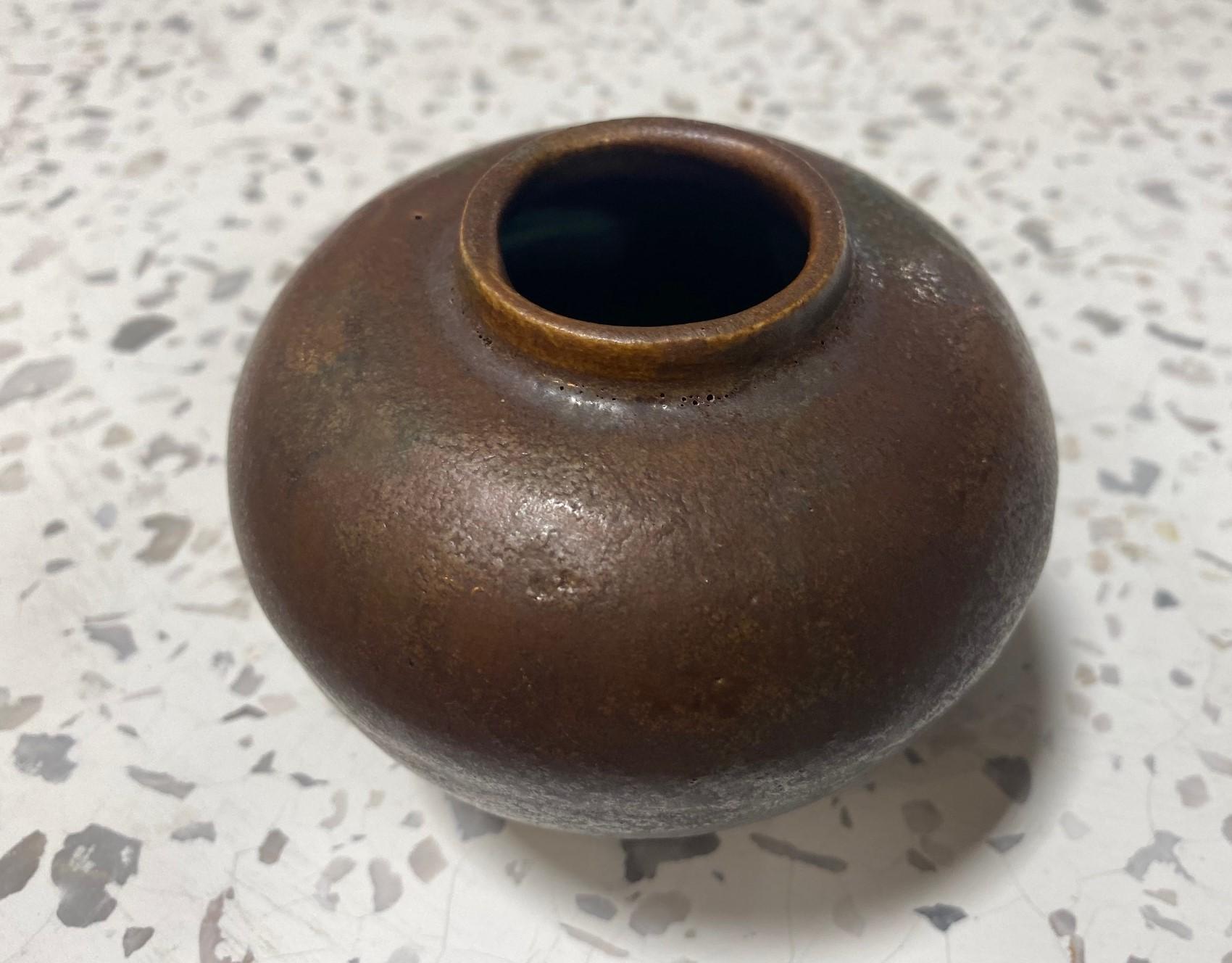 Mid-Century Modern Glen Lukens Signed Early Midcentury Glazed California Pottery Weed Pot Vase For Sale