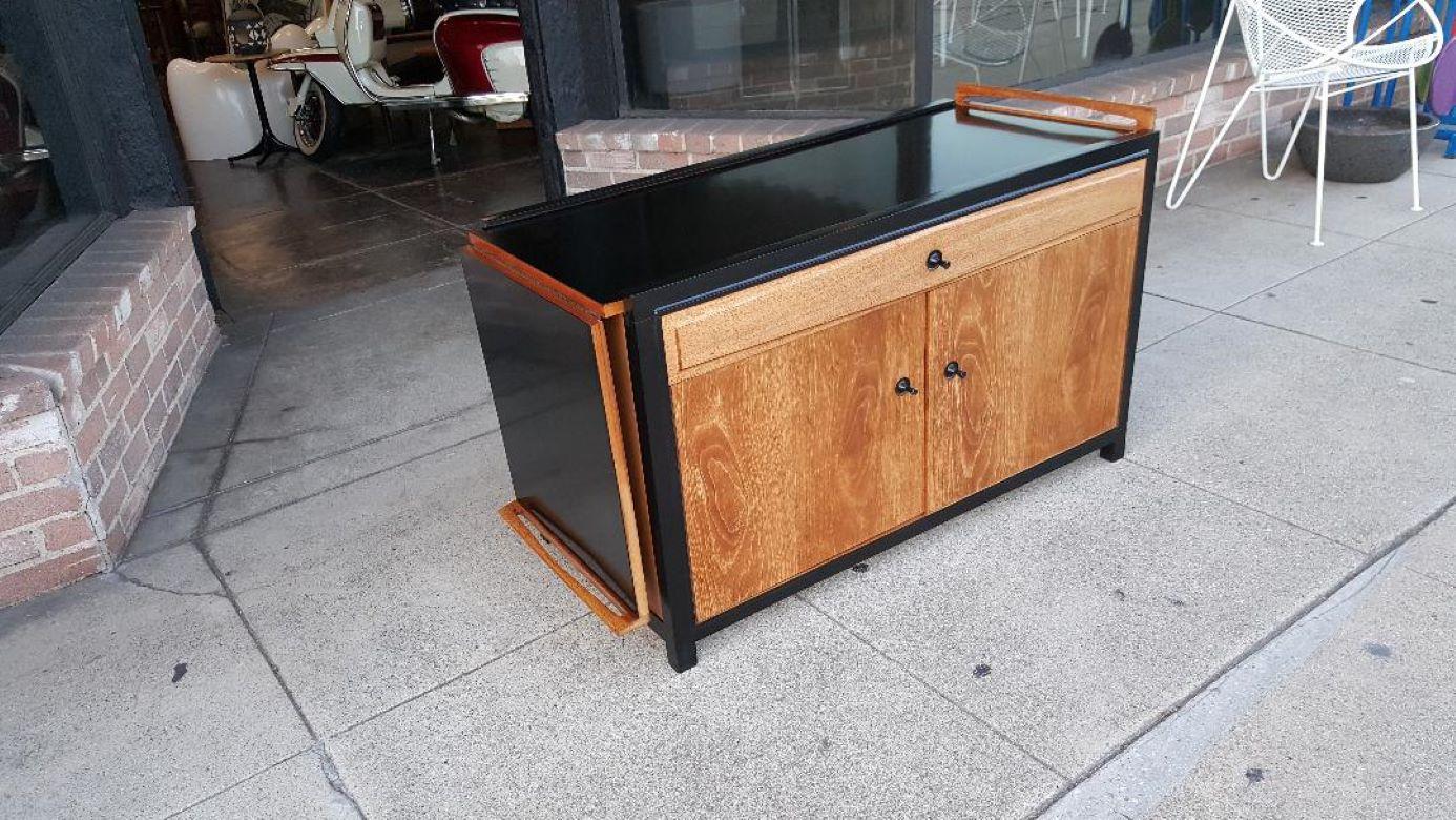 Glenn of California Extendable Drop Leaf Walnut and Black Lacquer Bar Cabinet For Sale 3