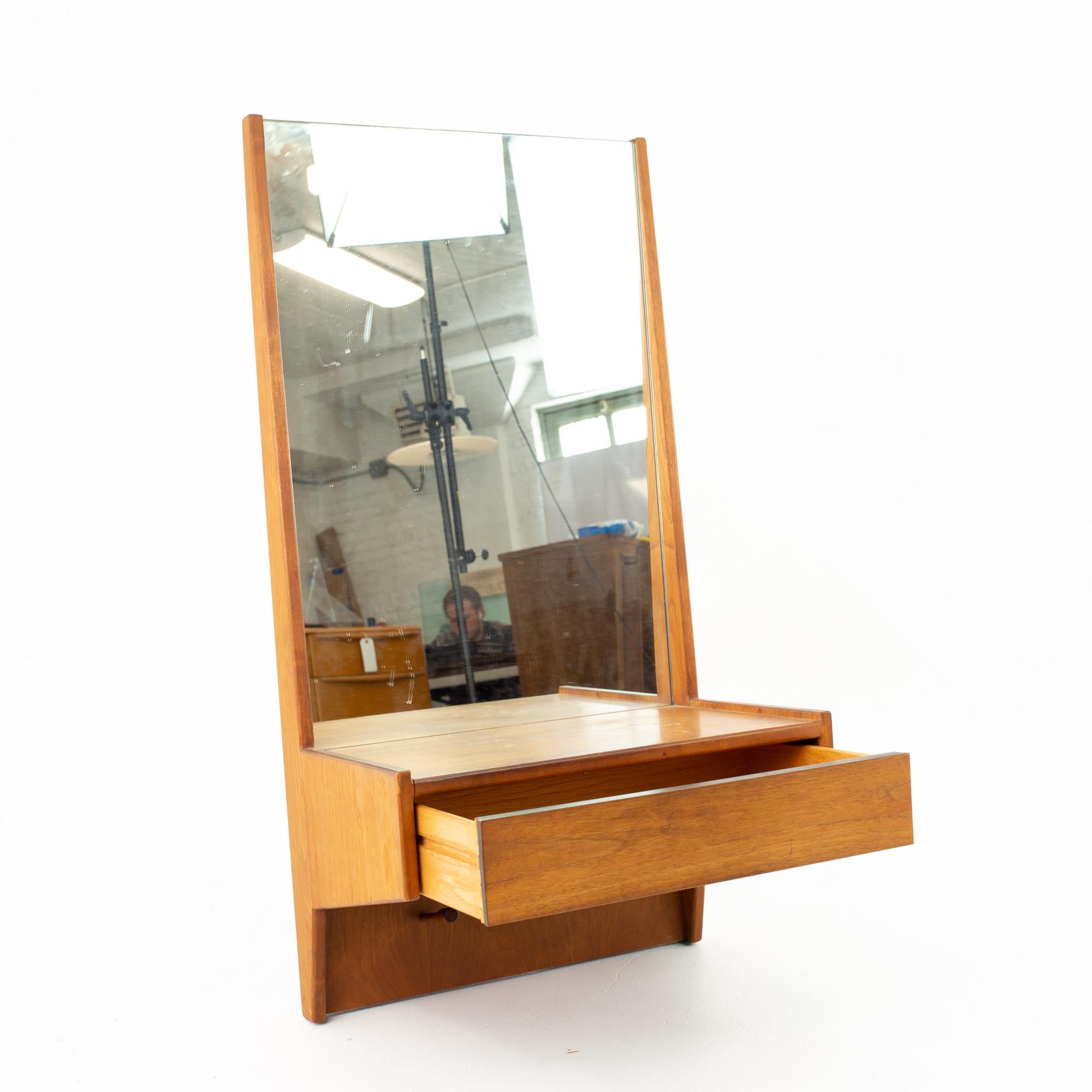 Glenn of California Midcentury Walnut Entry Mirror In Excellent Condition In Countryside, IL
