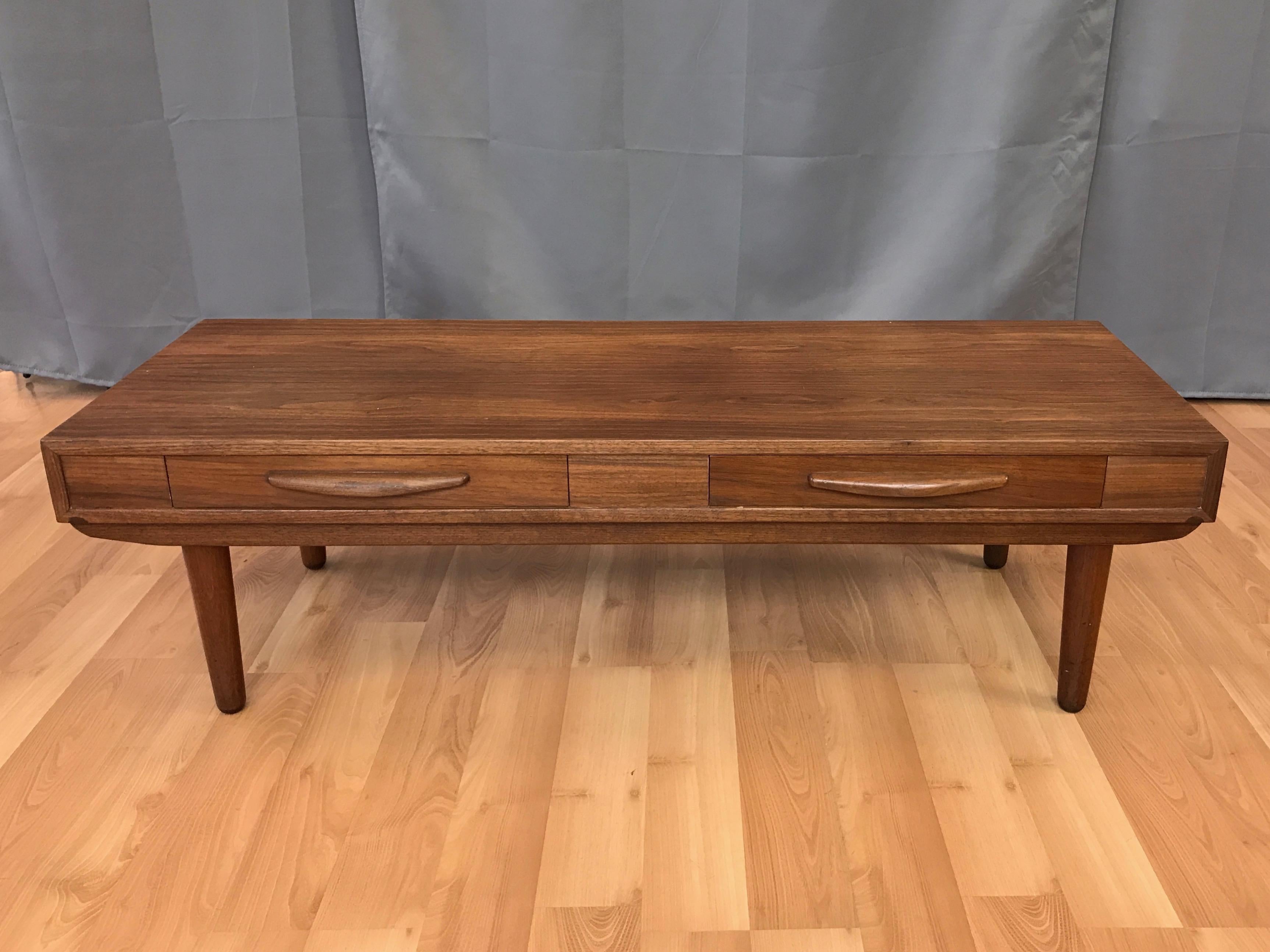 Mid-20th Century Glenn of California Style Walnut Coffee Table with Drawers