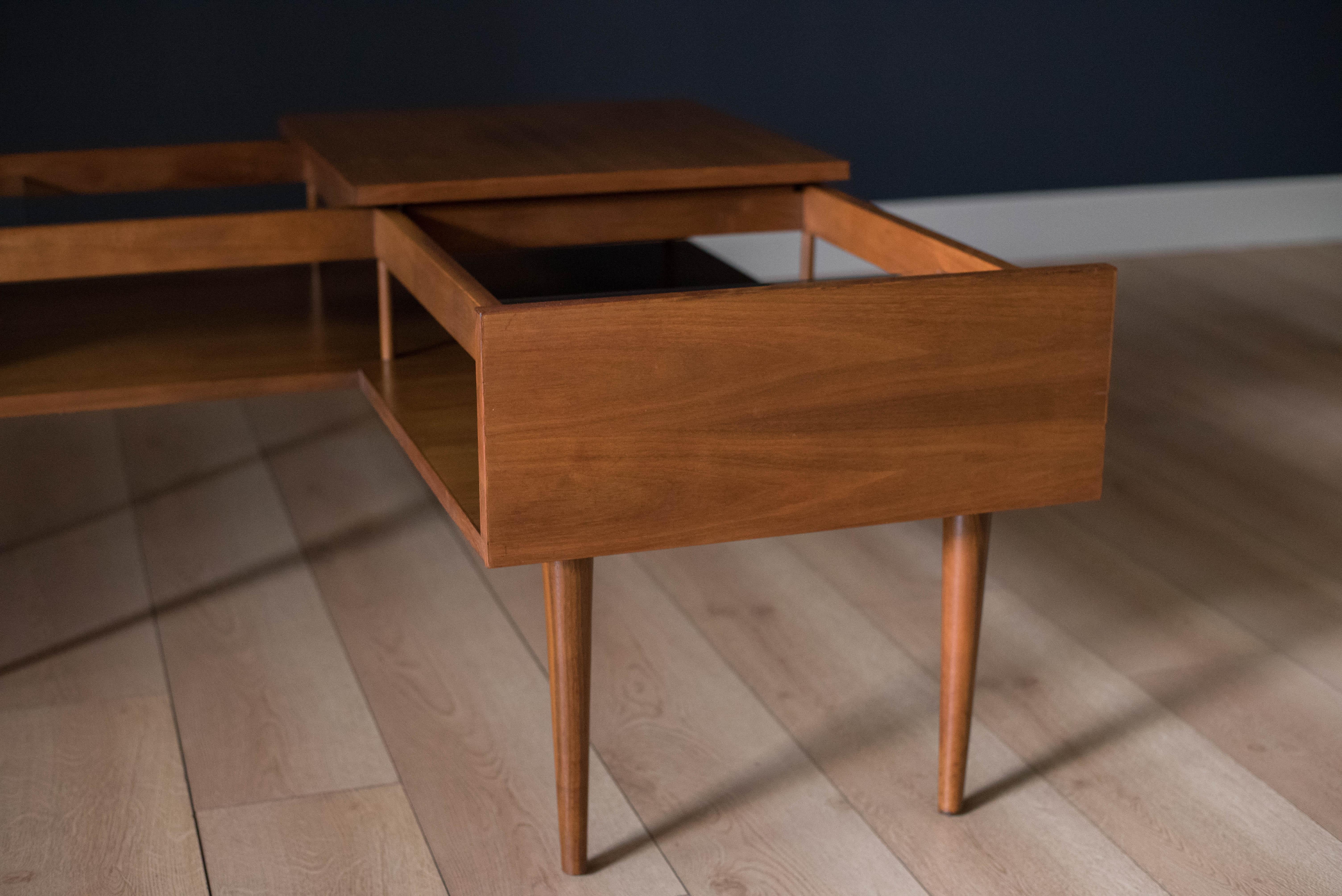 Glass Glenn of California Walnut Corner Coffee Table by Milo Baughman For Sale