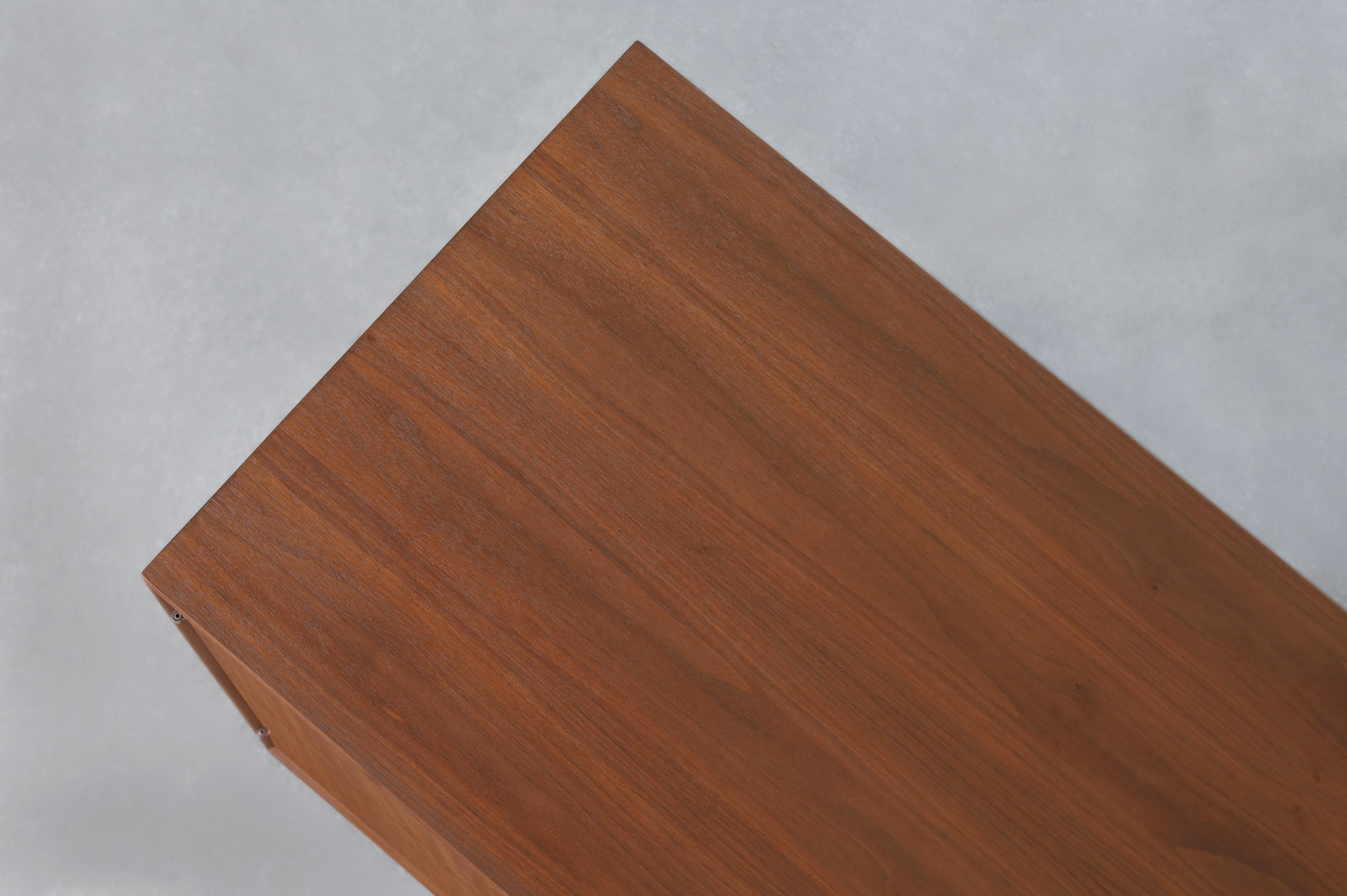 Credenza de nogal Glenn of California de John Kapel en venta 5