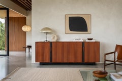 Credenza de nogal Glenn of California de John Kapel