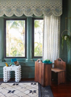 Sgabello pensante Glenn in gesso e fibra di vetro di Brent Warr Studio