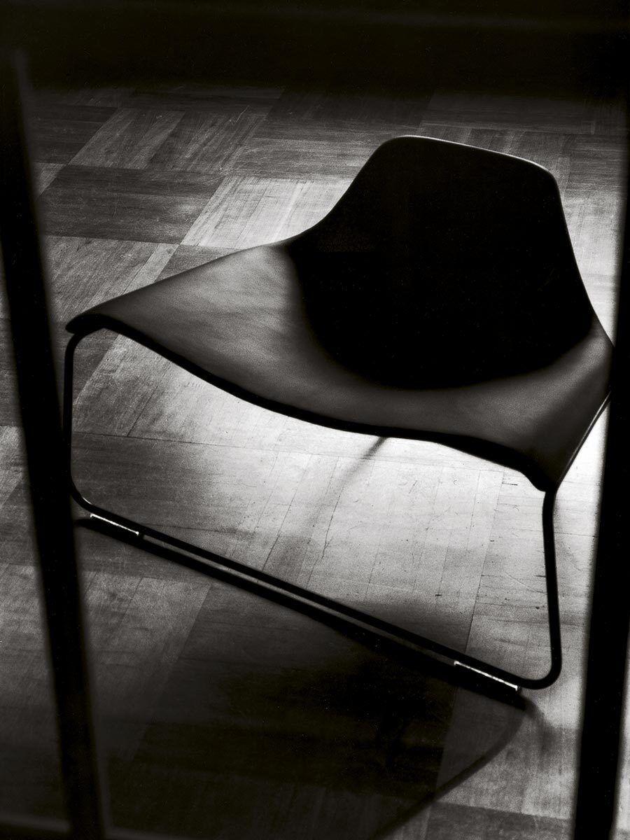 Glide – Armchair in black leather by Monica Forster for Tacchini In condizioni Nuovo in vendita a Alcamo, IT