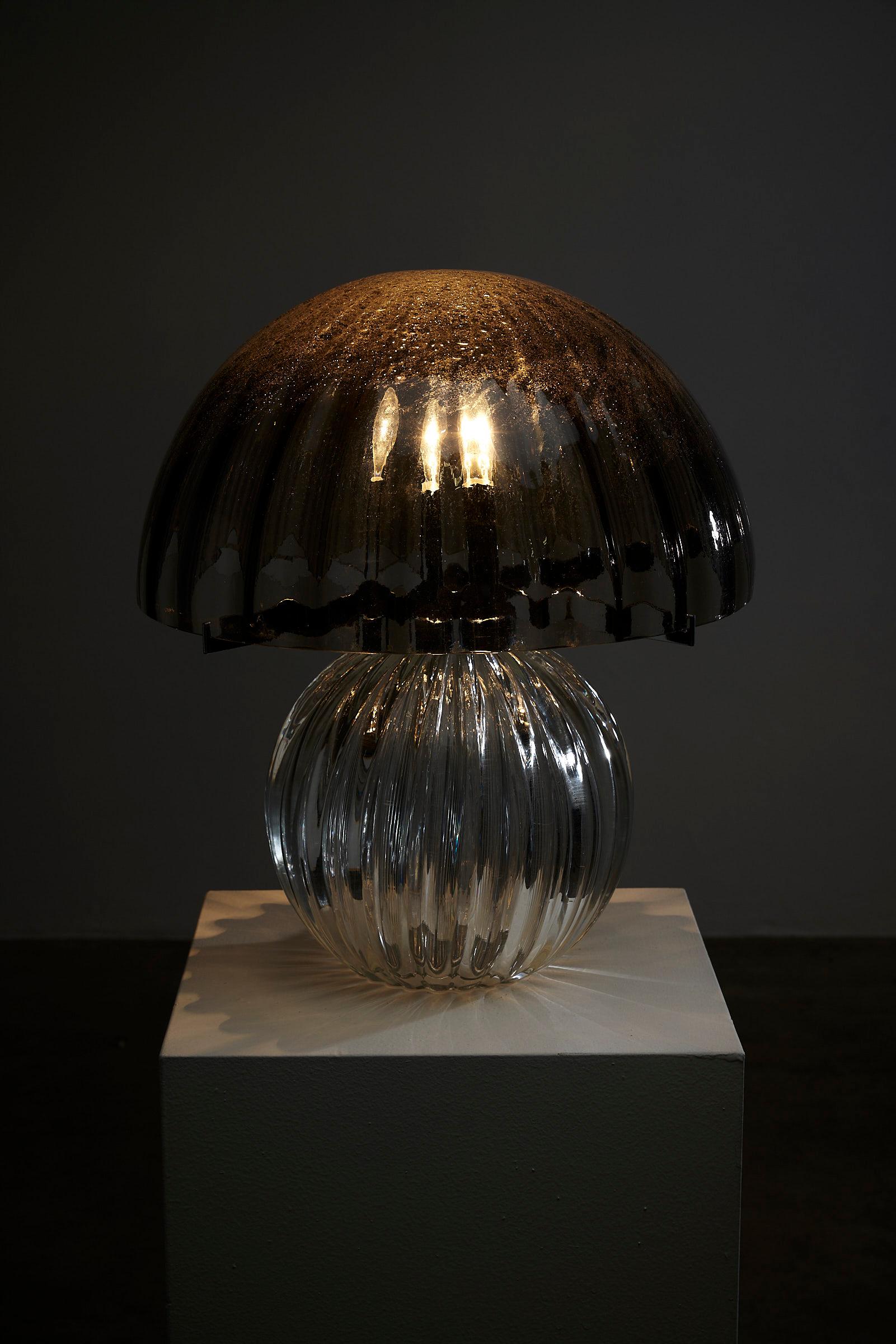 Mid-Century Modern Glimmering Glass Mushroom Table Lamp in Murano Glass For Sale