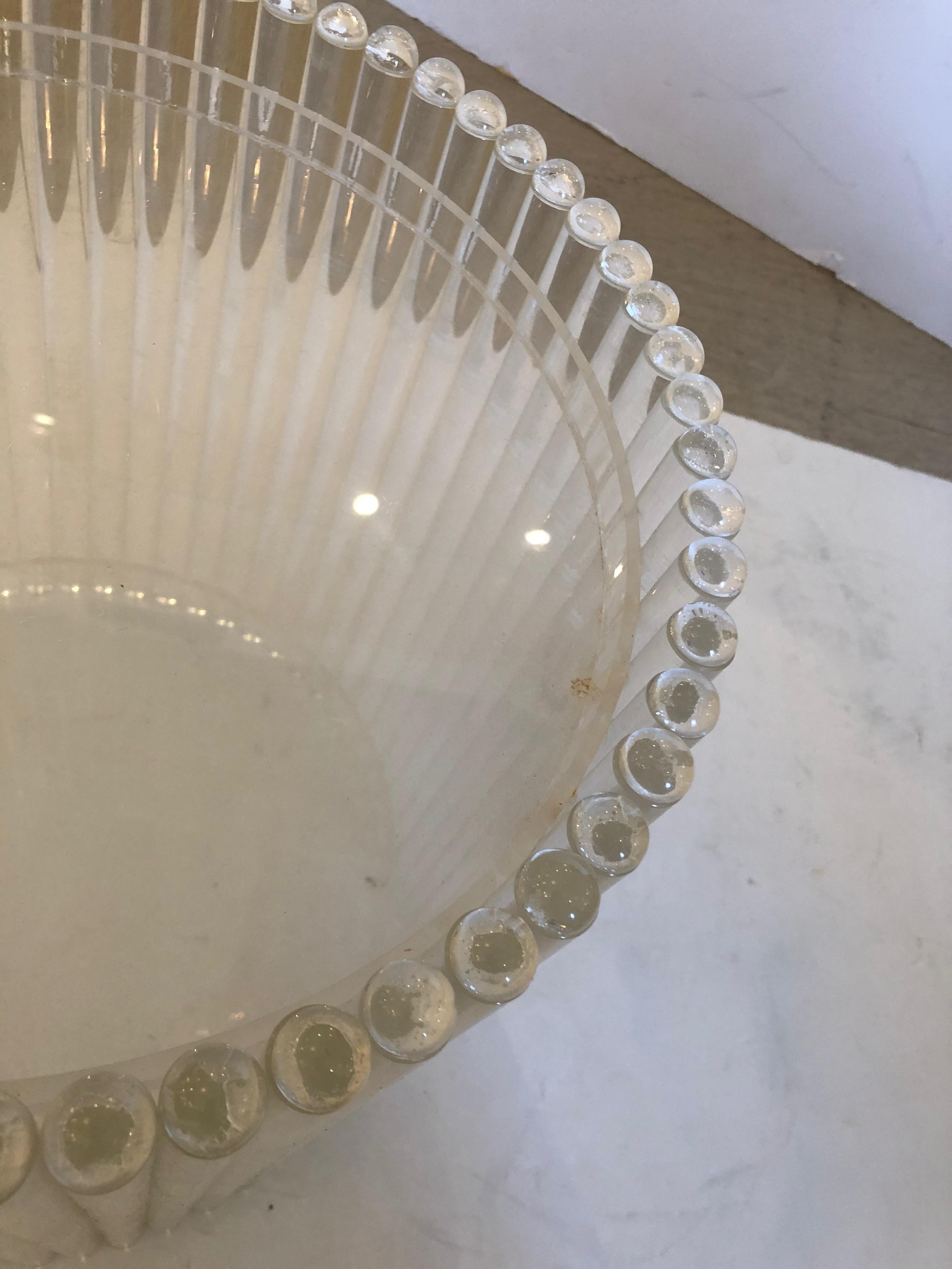 Glistening Drum Shaped Round Lucite Mid-Century Modern End Table Side Table In Excellent Condition In Hopewell, NJ