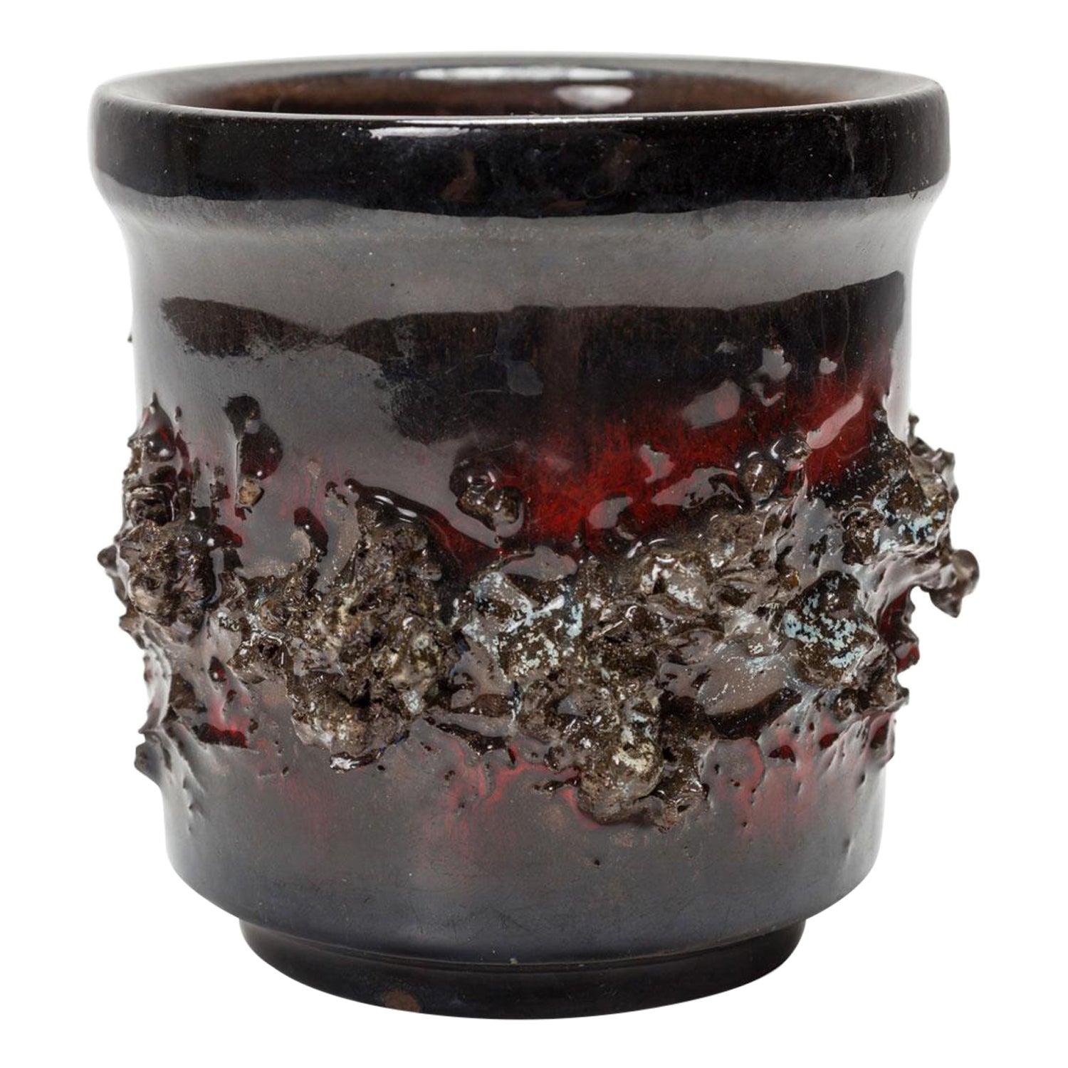 Glit HF Icelandic Mid-Century Textured Red and Black Fat Lava Ceramic Pot en venta