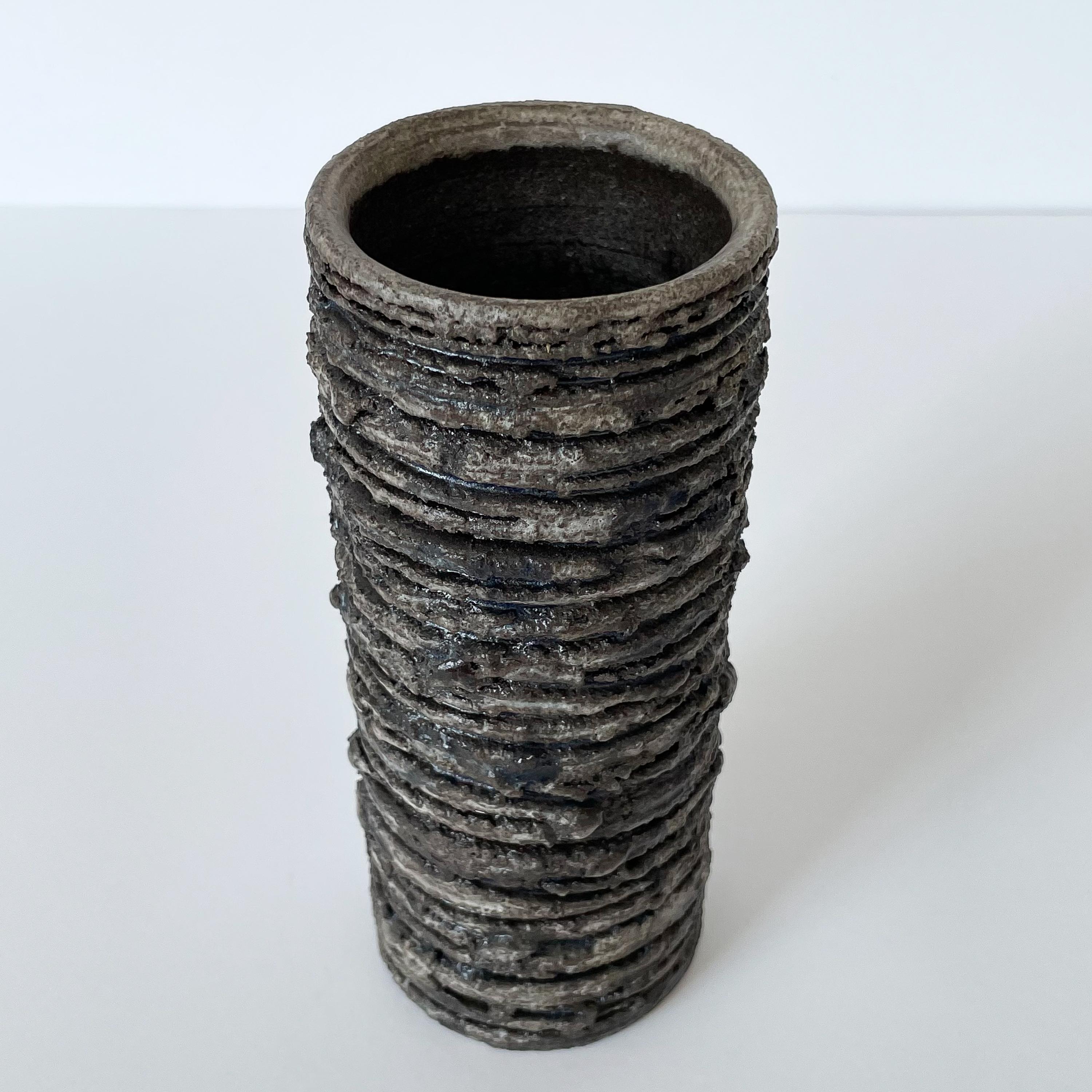 glit iceland lava pottery