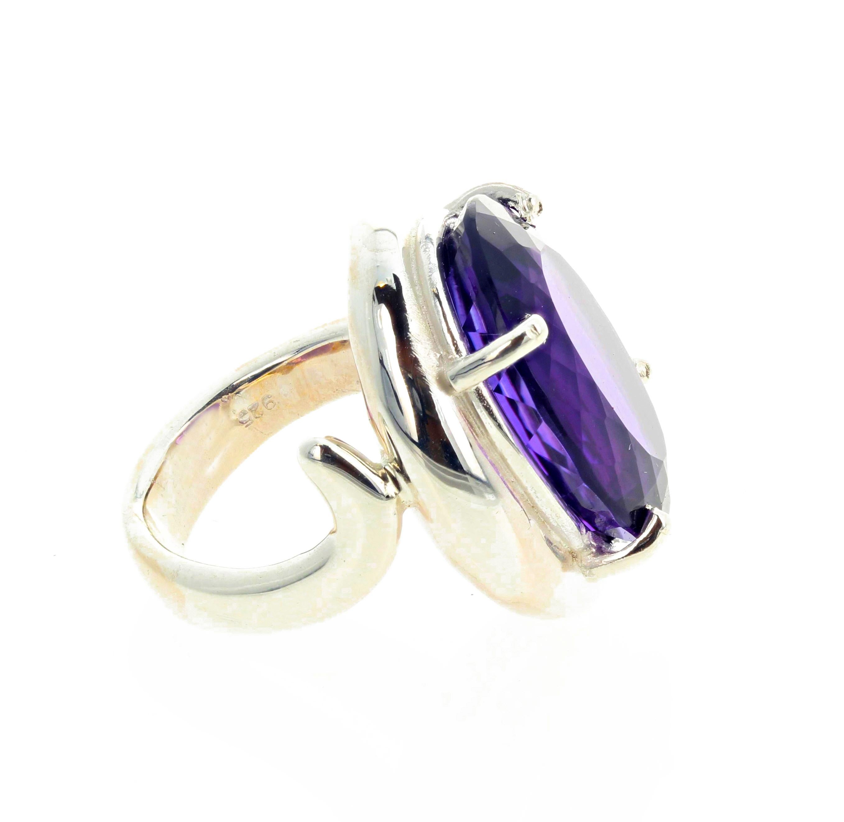 AJD Intense Sparkling Glittering 16.15 Cts Amethyst Sterling Silver Ring In New Condition For Sale In Raleigh, NC