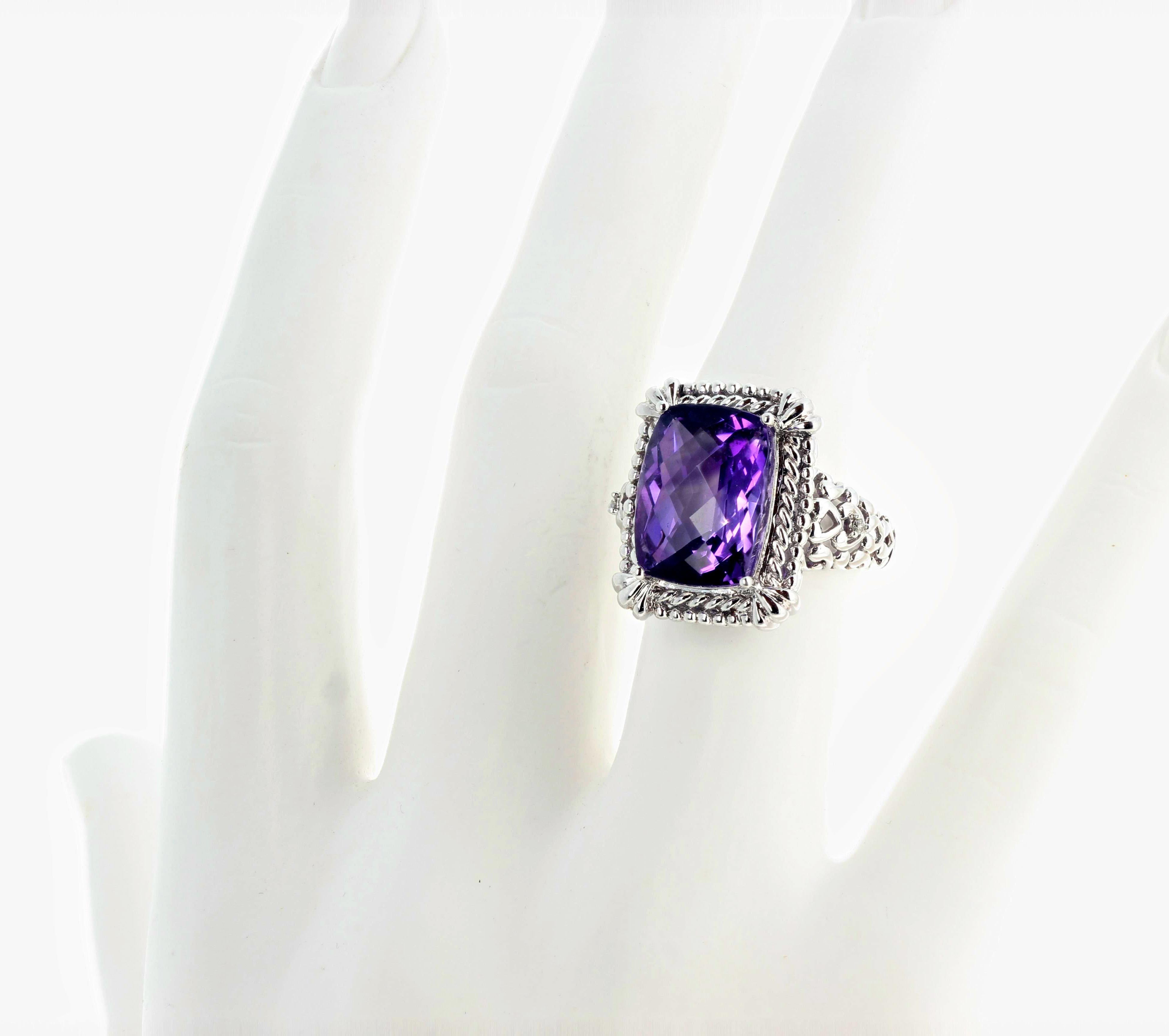 AJD Eye-Catching Natural 6.15 Carat Brilliant Amethyst White Gold Ring For Sale 2