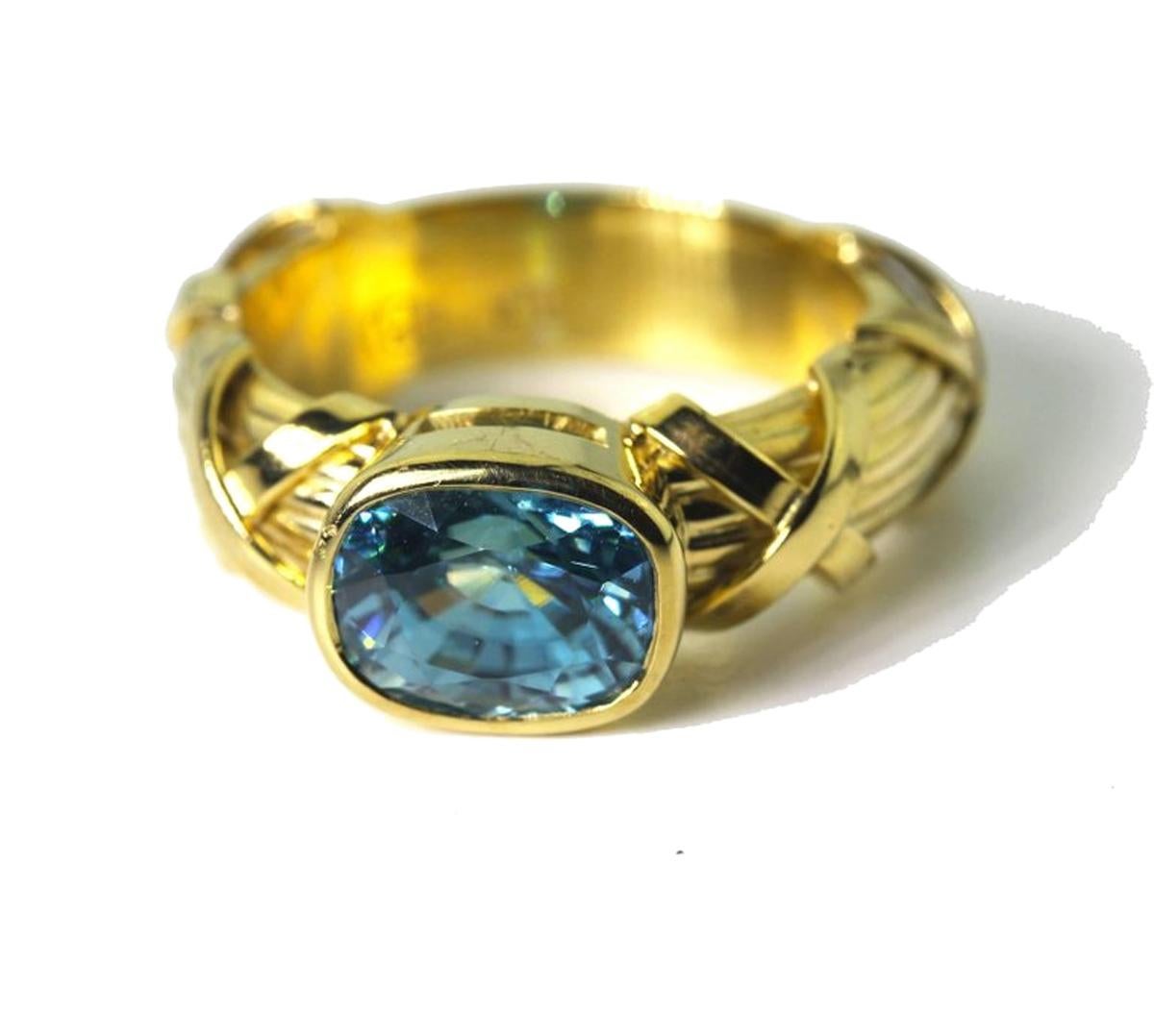 Mixed Cut AJD Contemporary Glittering Handmade 4 Ct Blue Zircon 18KT Yellow Gold Ring
