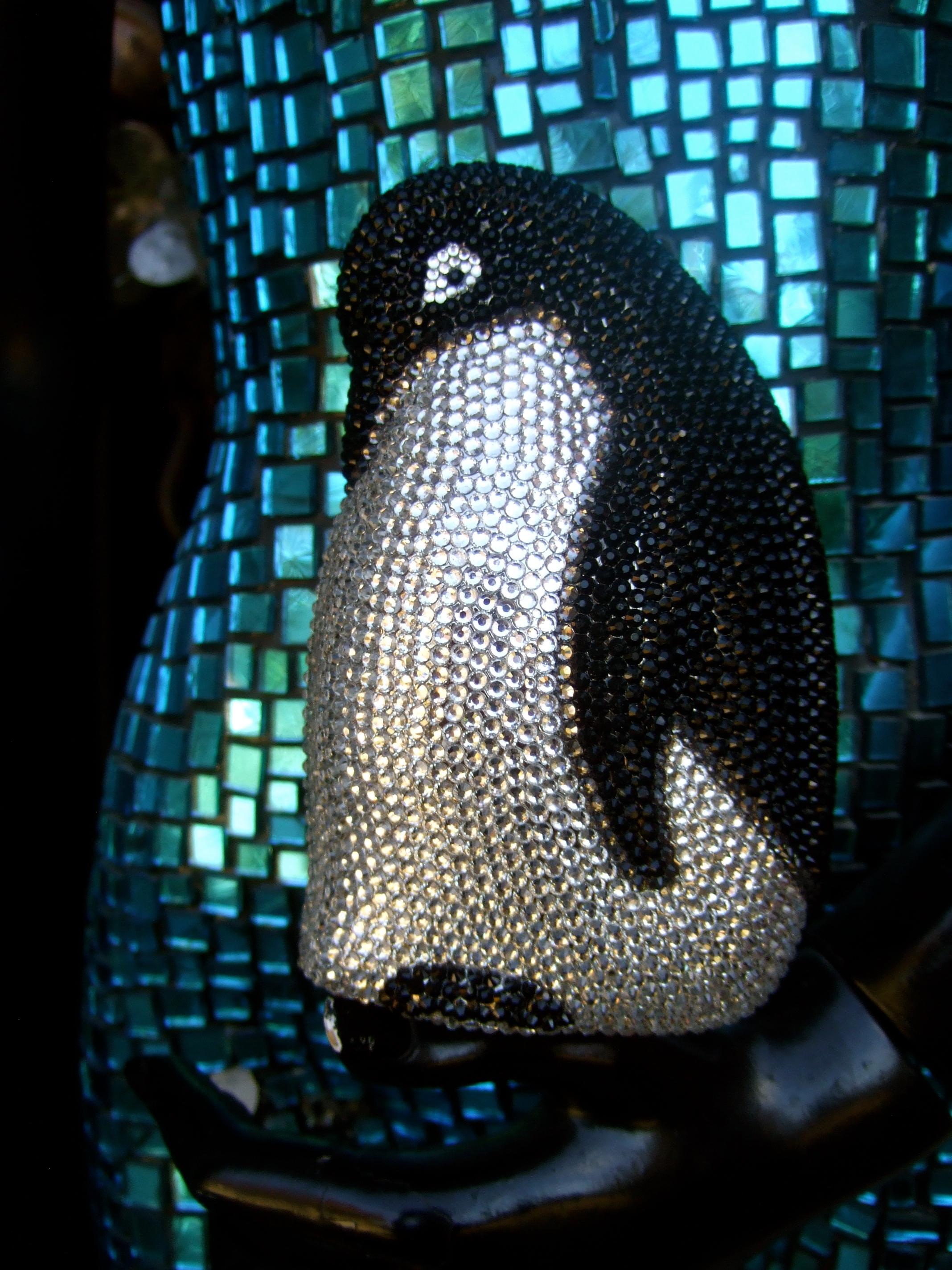 Pingouin incrusté de cristaux scintillants  Sac de soirée c 21e c. en vente 1