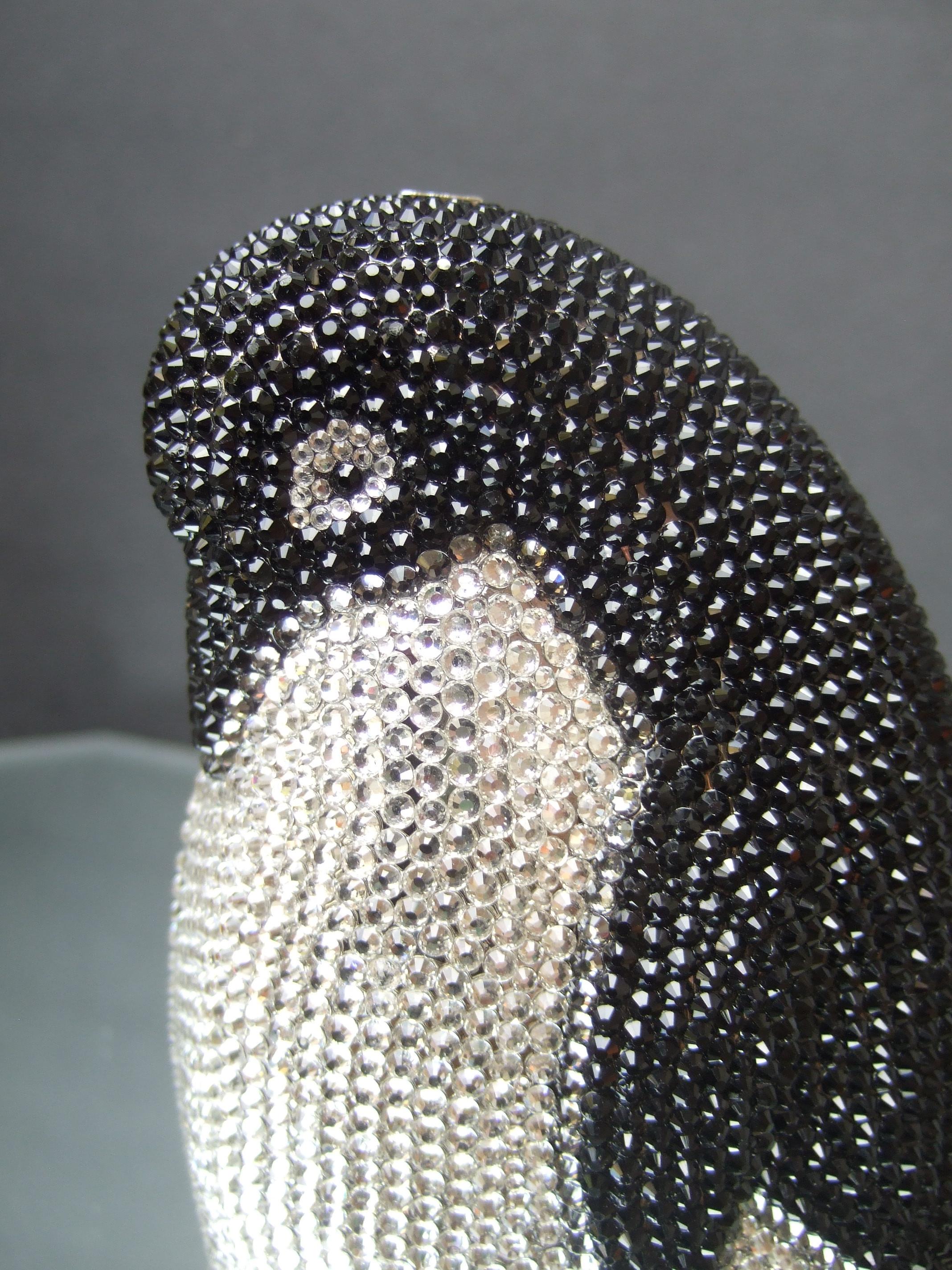 Pingouin incrusté de cristaux scintillants  Sac de soirée c 21e c. en vente 4