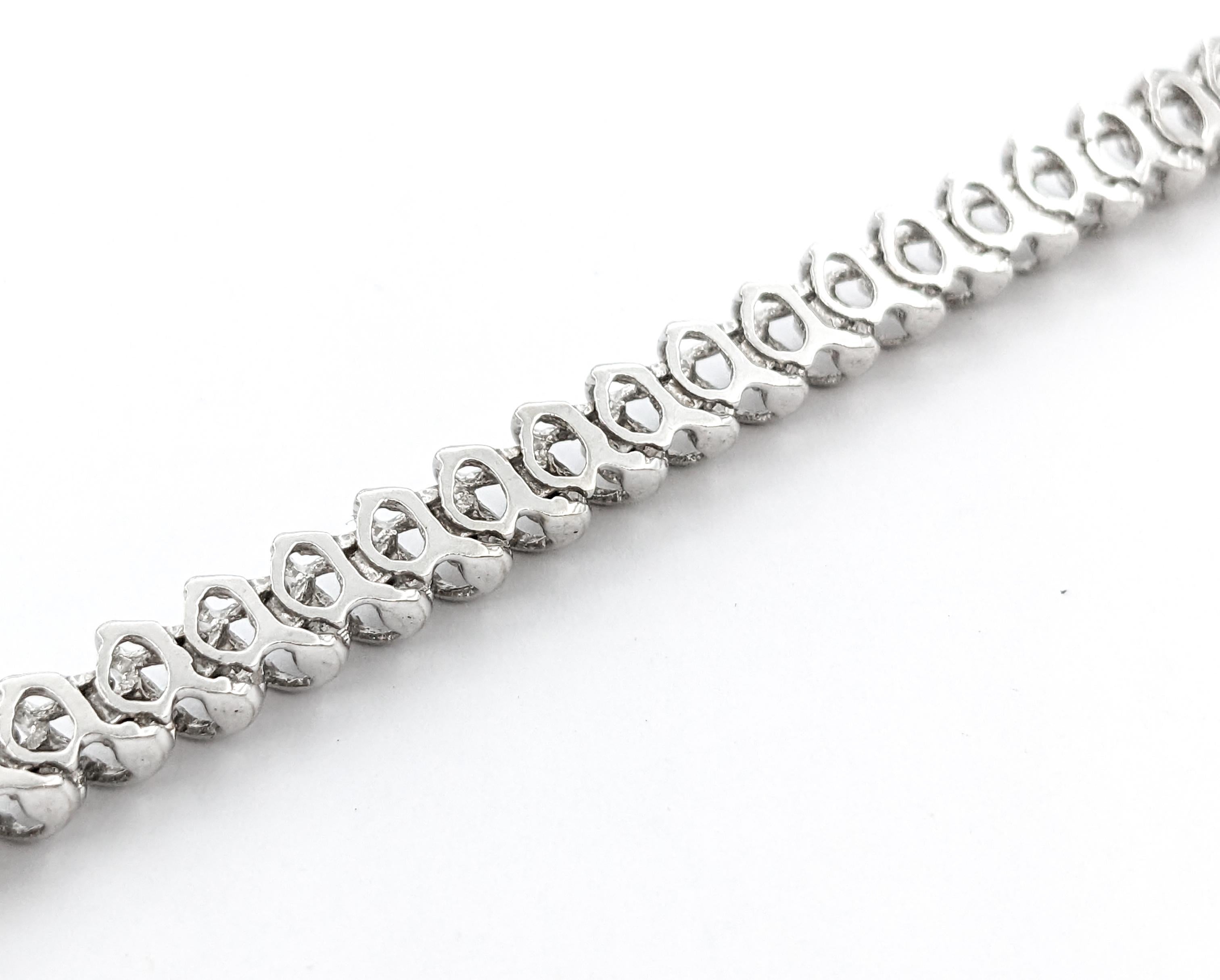 Glittering Diamond & 14K White Gold Tennis Bracelet In Excellent Condition For Sale In Bloomington, MN