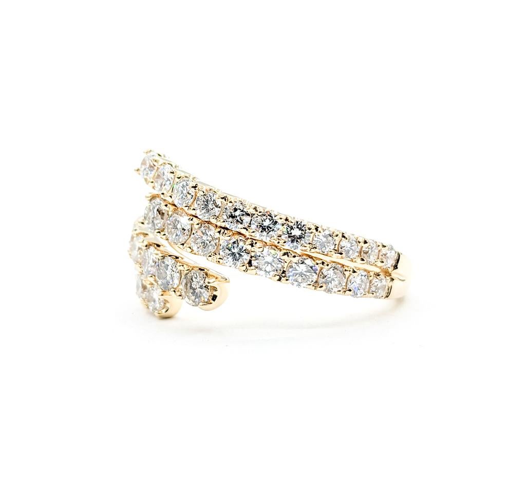 Glittering Diamond Bypass Ring in Gold For Sale 3