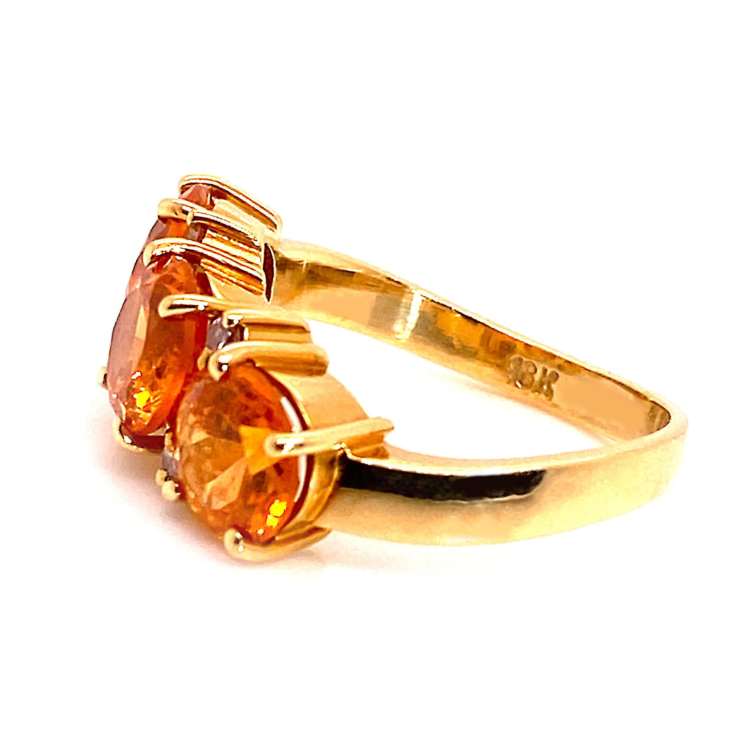 Round Cut Gemjunky Glittering Spessartite Garnet with Diamond 18 Karat Gold Ring