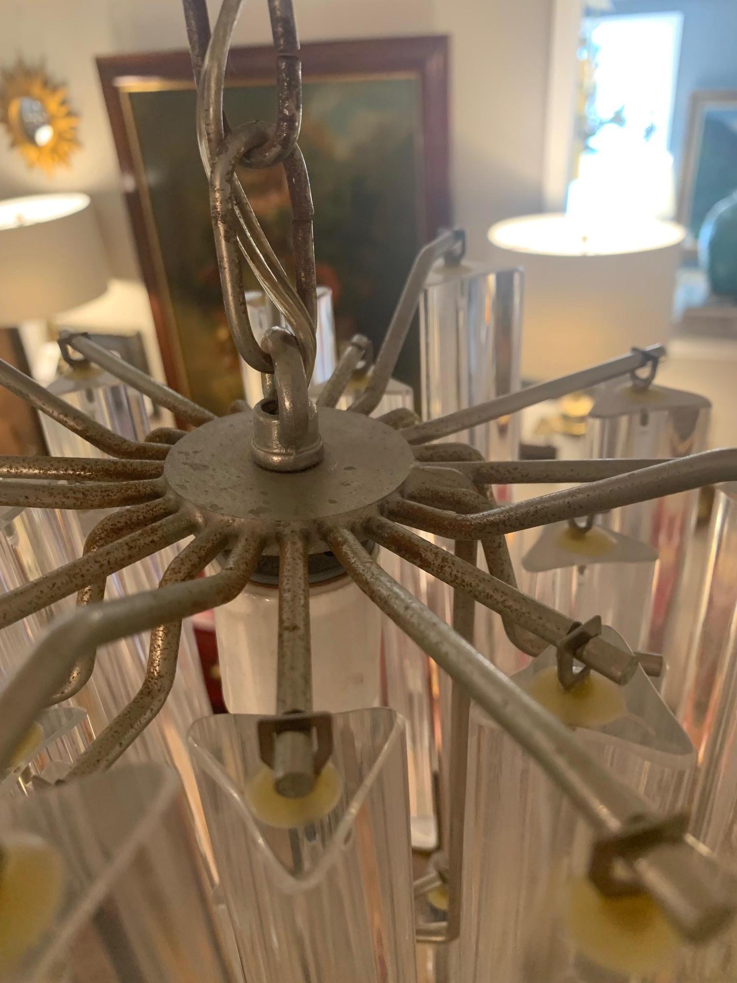 Late 20th Century Glitzy Mid-Century Modern Chandelier with Crystal Hanging Columns Prisms For Sale