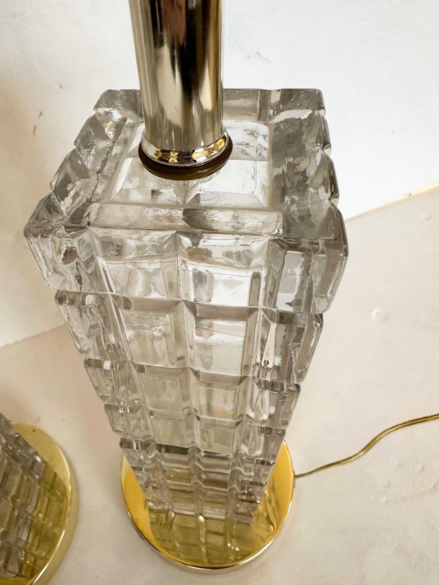 Mid-20th Century Glitzy Pair of Hollywood Regency Block Cube Crystal Table Lamps For Sale