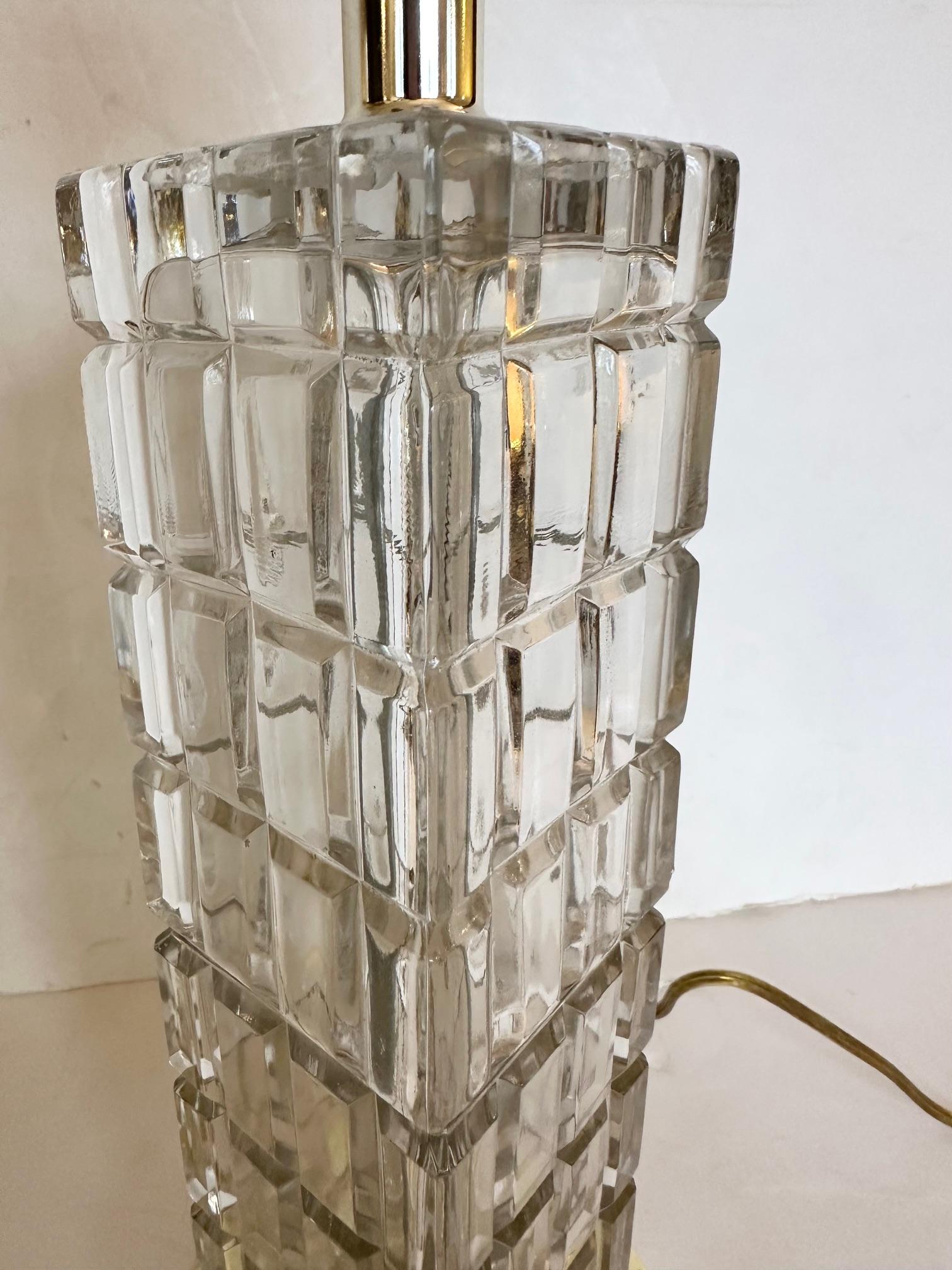 Glitzerndes Paar Hollywood-Regency-Tischlampen aus Kristall im Blockschliff im Angebot 2