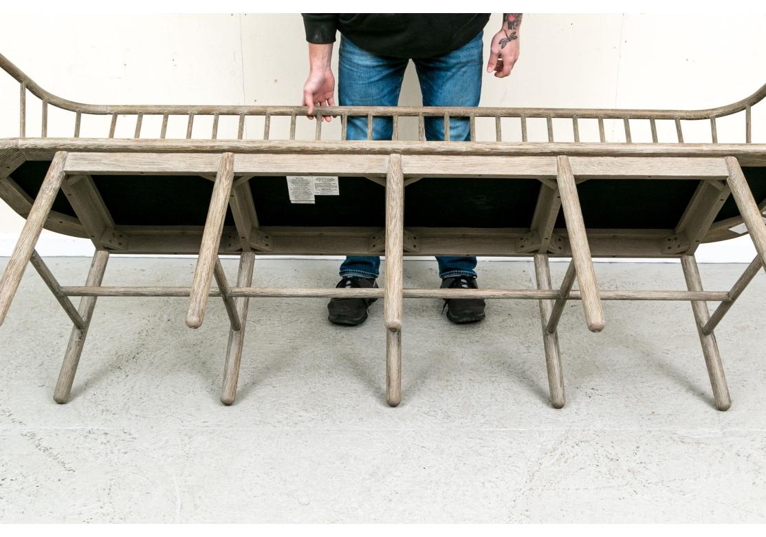 Banc Windsor de qualité avec coussin de siège en cuir Global Views en vente 4