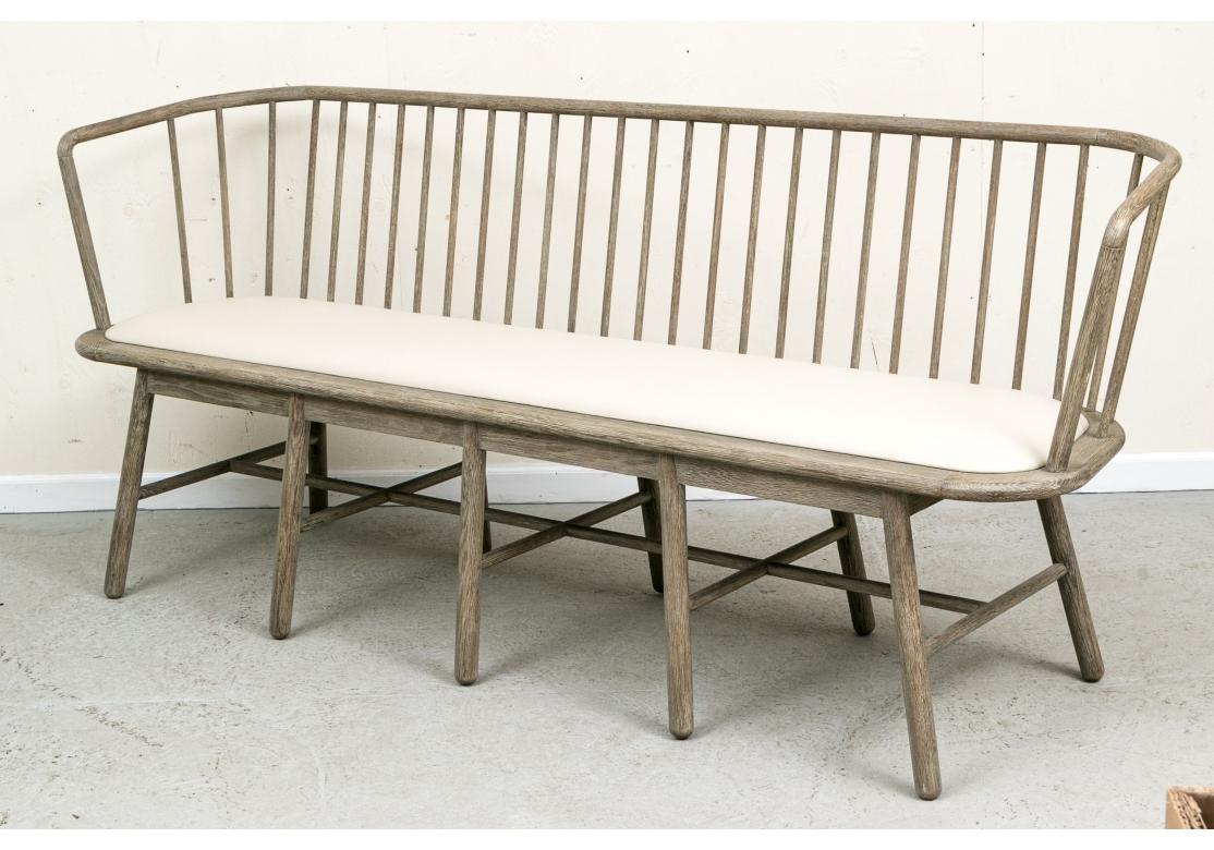 Banc Windsor de qualité avec coussin de siège en cuir Global Views en vente 5