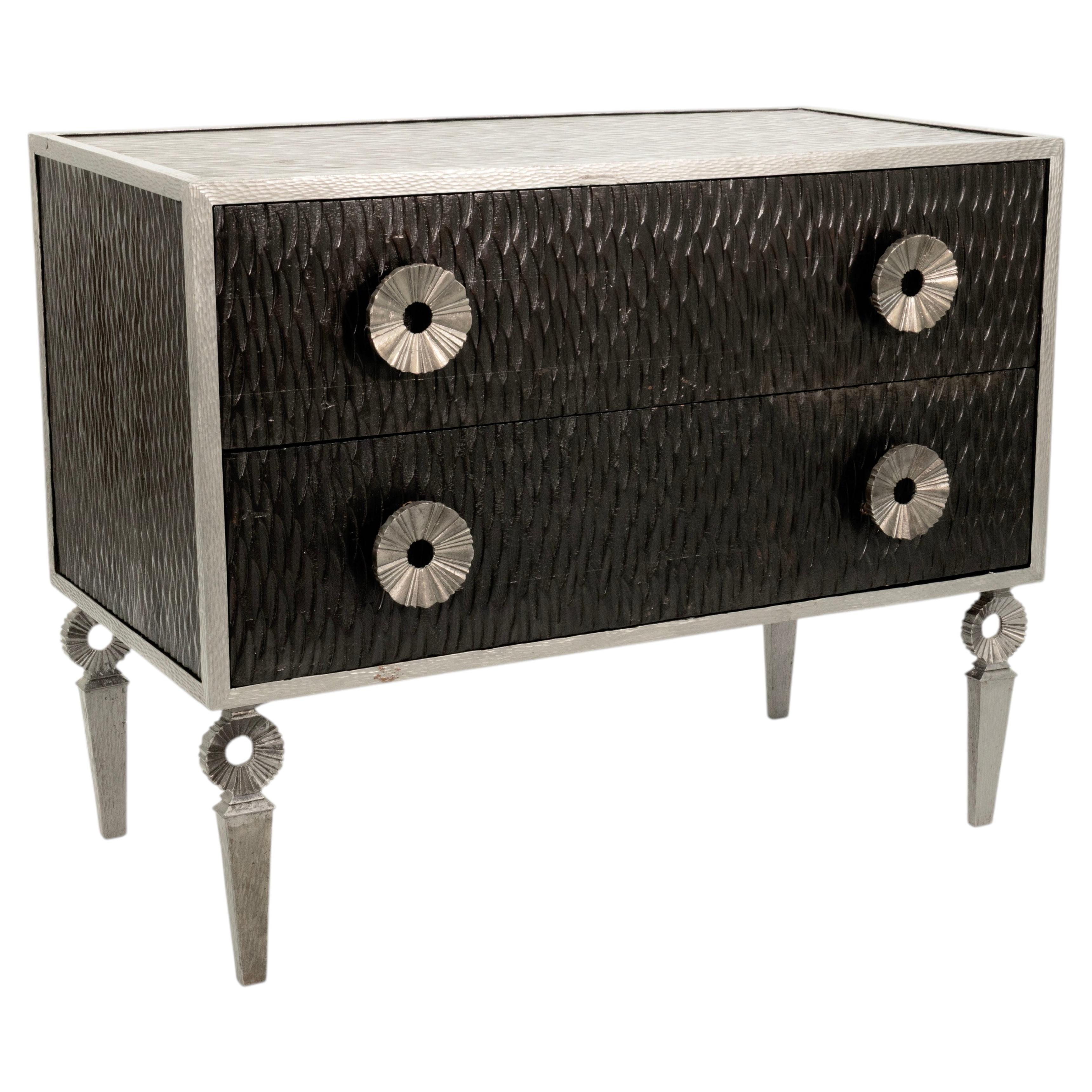Global Views Cassettiera Artisan a due cassetti con cornice argentata in vendita