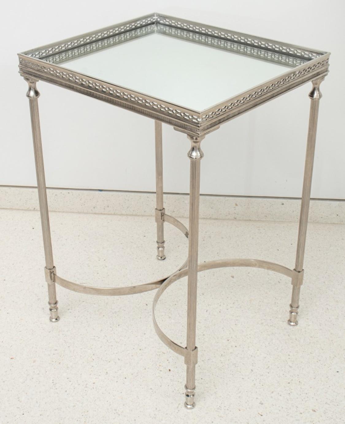 Global Views Silver-Tone Metal Accent Table In Good Condition In New York, NY