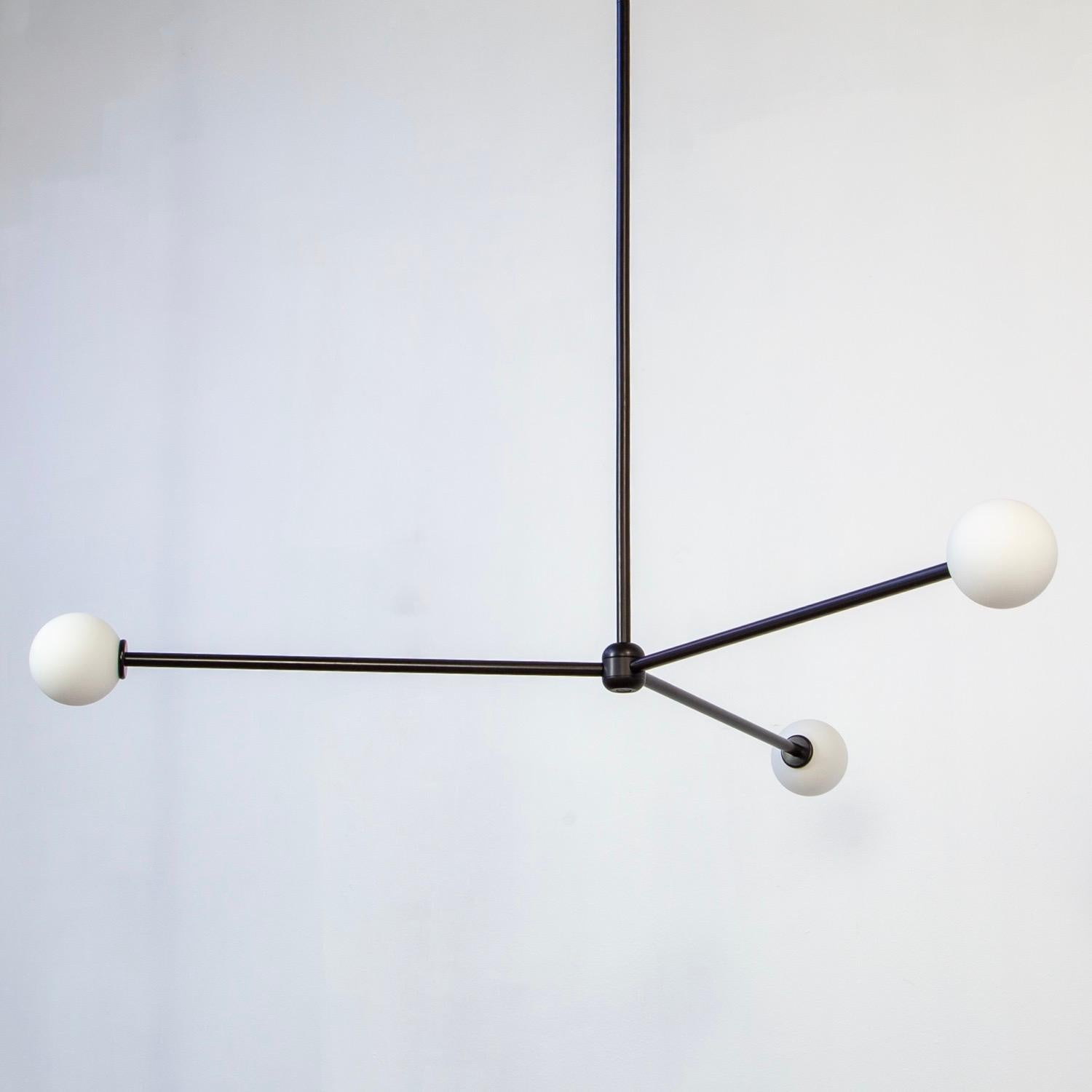 Métal Lustre Globe 3, par RESEARCH Lighting, noir,  Globe en verre de 3 pouces, fabriqué sur commande en vente