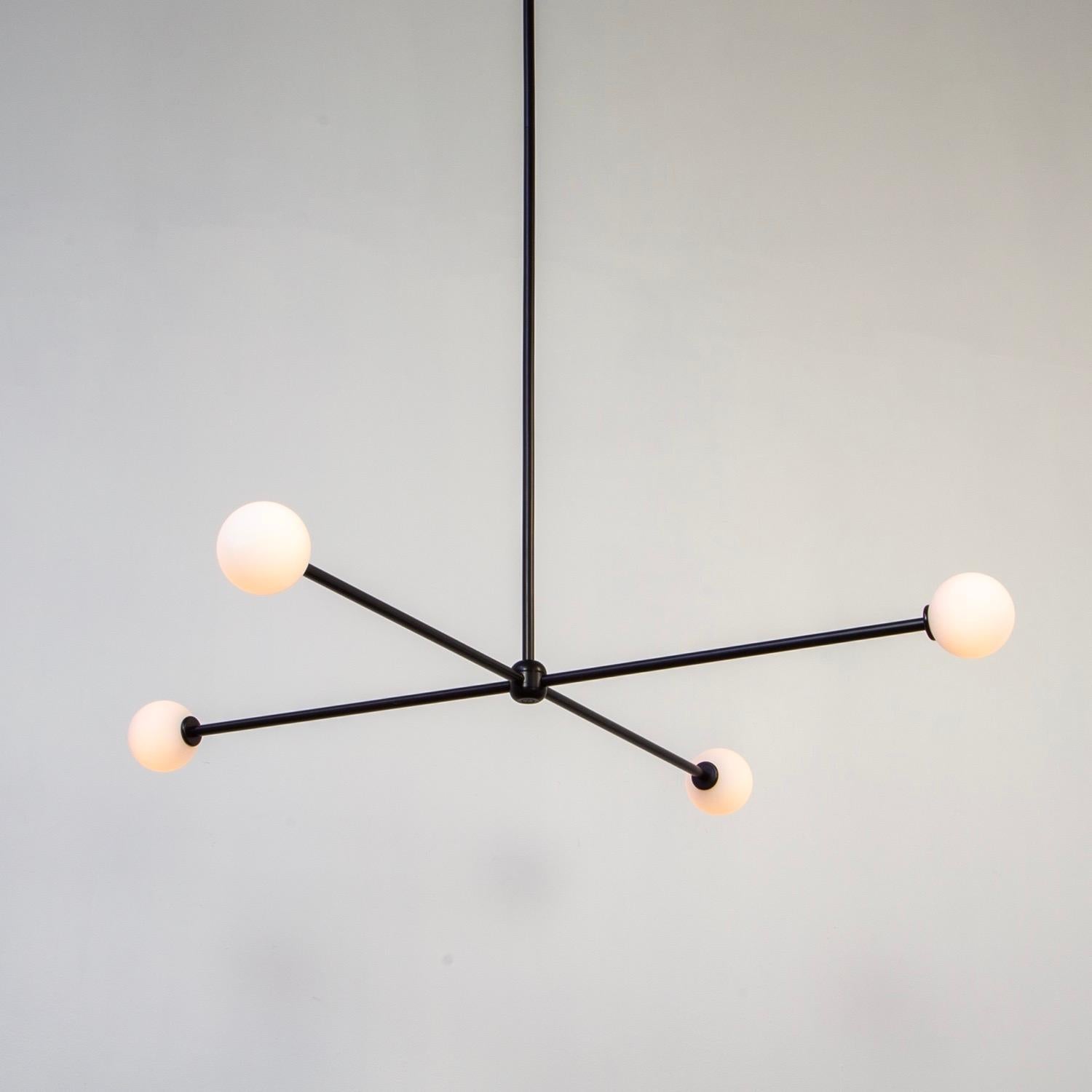 Fait à la machine Lustre Globe 4, par RESEARCH Lighting, noir,  Globe en verre de 3 pouces, fabriqué sur commande en vente