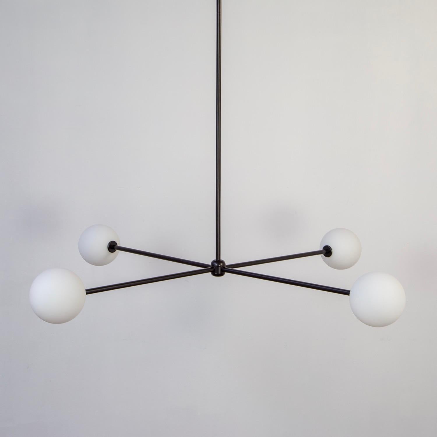 Lustre Globe 4, par RESEARCH Lighting, noir, globe en verre 5po, modèle de plancher en vente 4