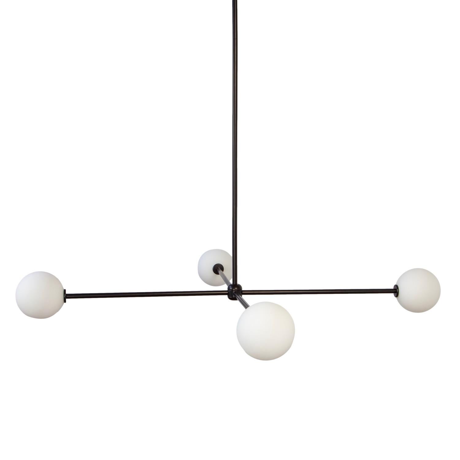 Métal Lustre Globe 4, par RESEARCH Lighting, noir, globe en verre 5po, modèle de plancher en vente