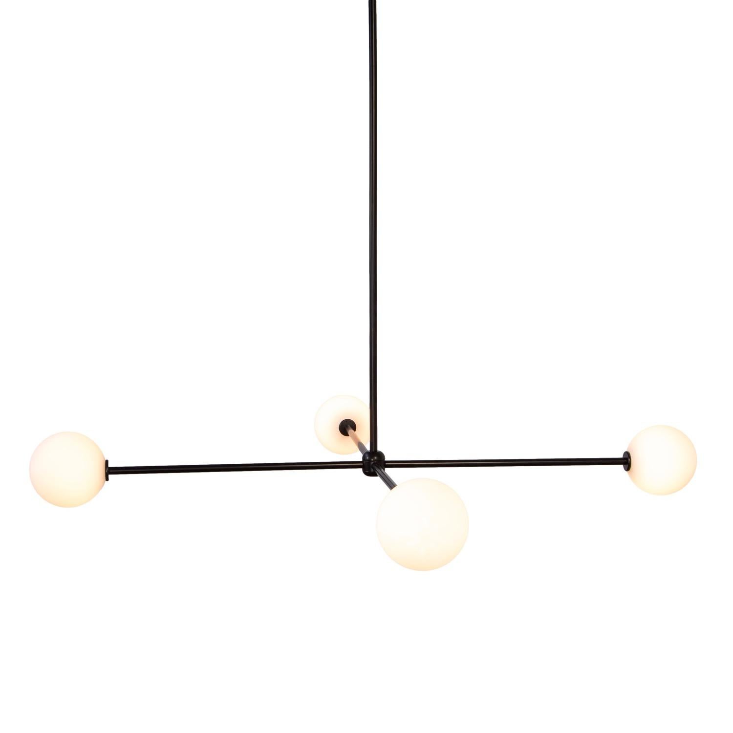 XXIe siècle et contemporain Lustre Globe 4, par RESEARCH Lighting, noir, globe en verre 5po, fait sur commande en vente