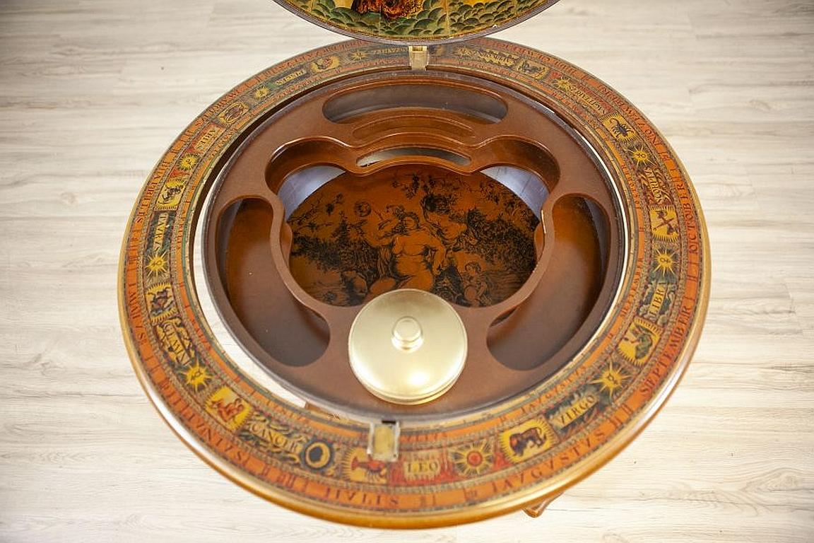 Wood Globe Bar from the Mid-20th Century