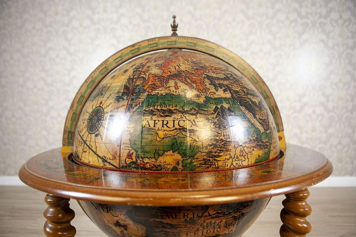 Globe Bar from the Mid-20th Century 1
