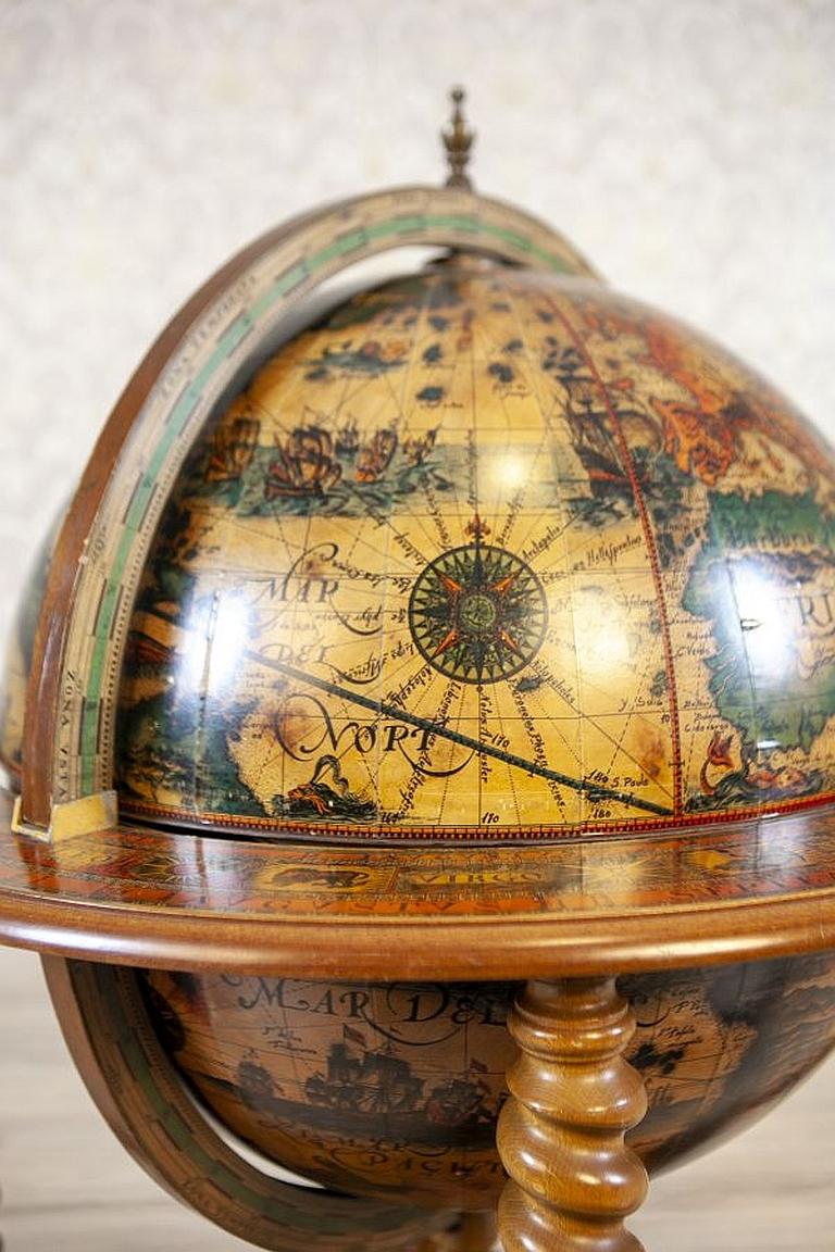 Globe Bar from the Mid-20th Century 2