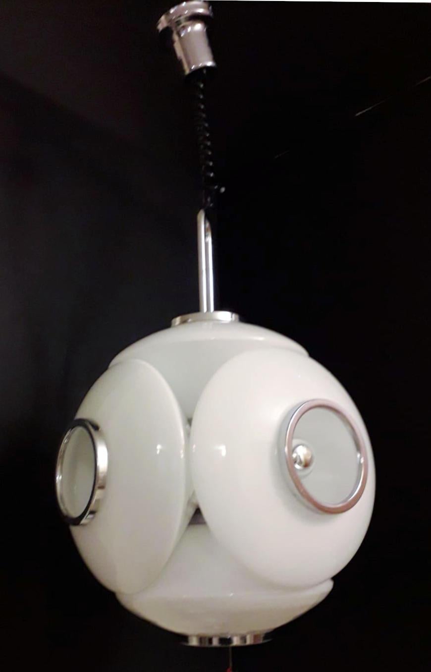 Globe-Pendelleuchte von VeArt (Moderne der Mitte des Jahrhunderts) im Angebot