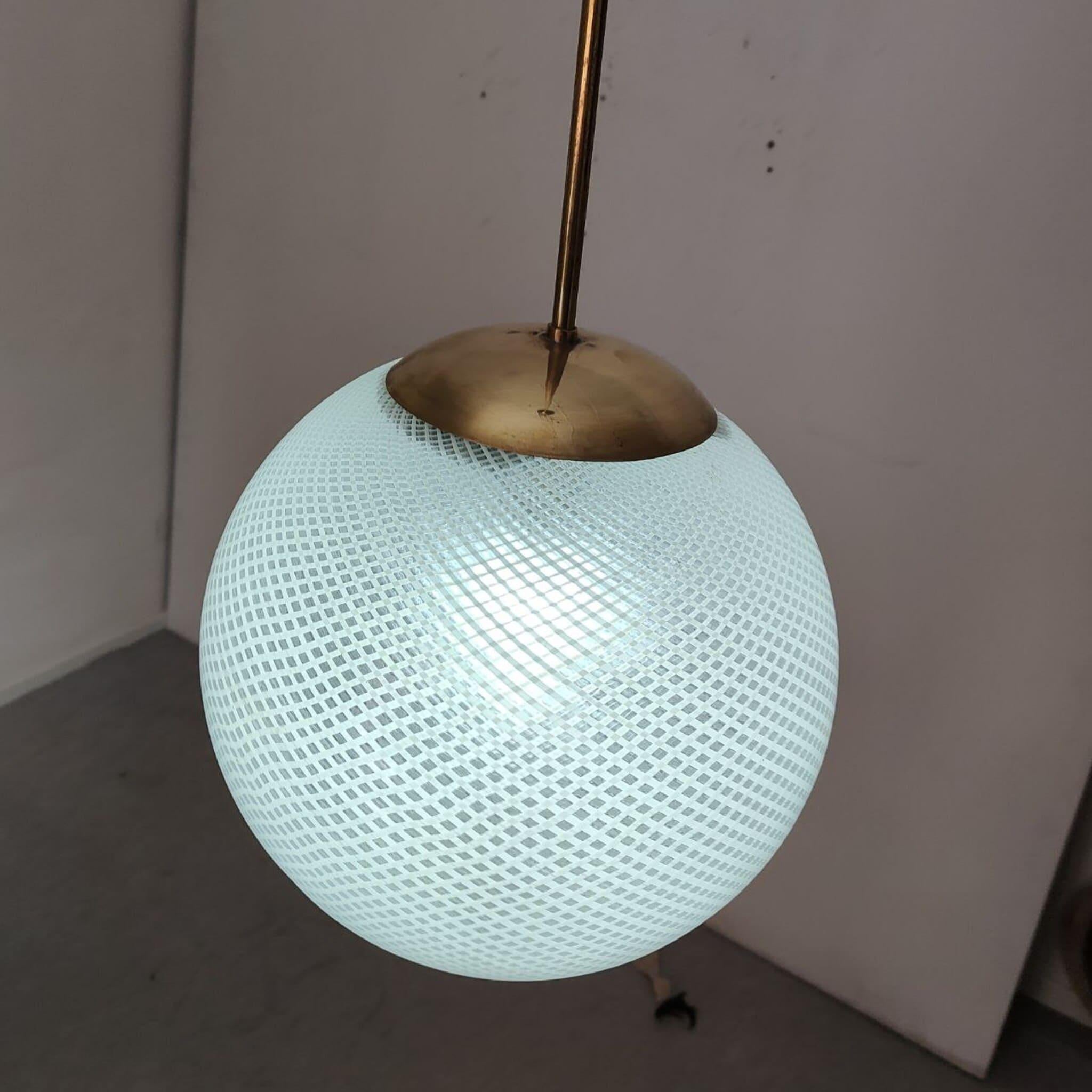 Italian Globe Chandelier Reticello attibuited to Carlo Scarpa per Venini, Murano, 1950s For Sale
