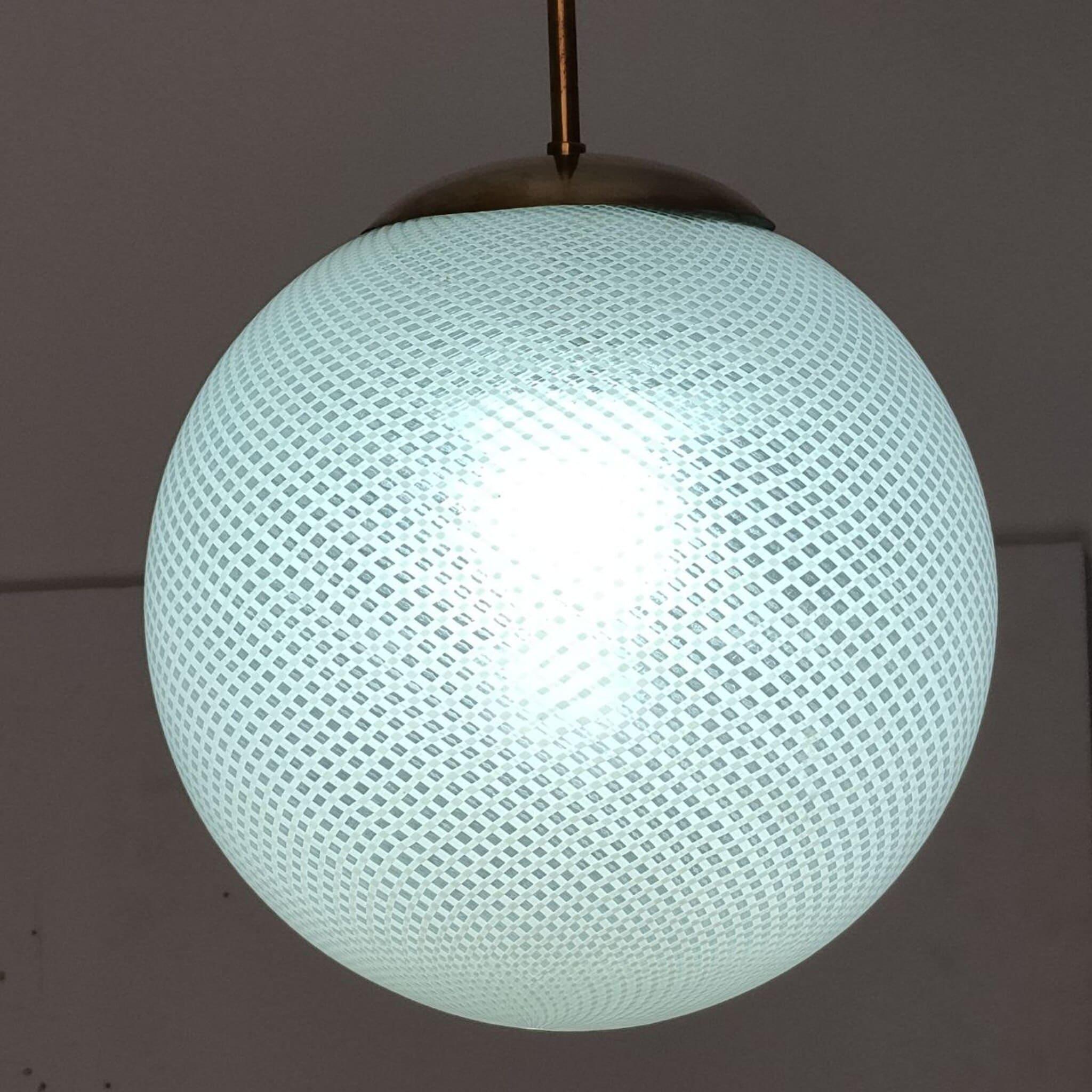 Mid-Century Modern Globe Chandelier Reticello attibuited to Carlo Scarpa per Venini, Murano, 1950s For Sale