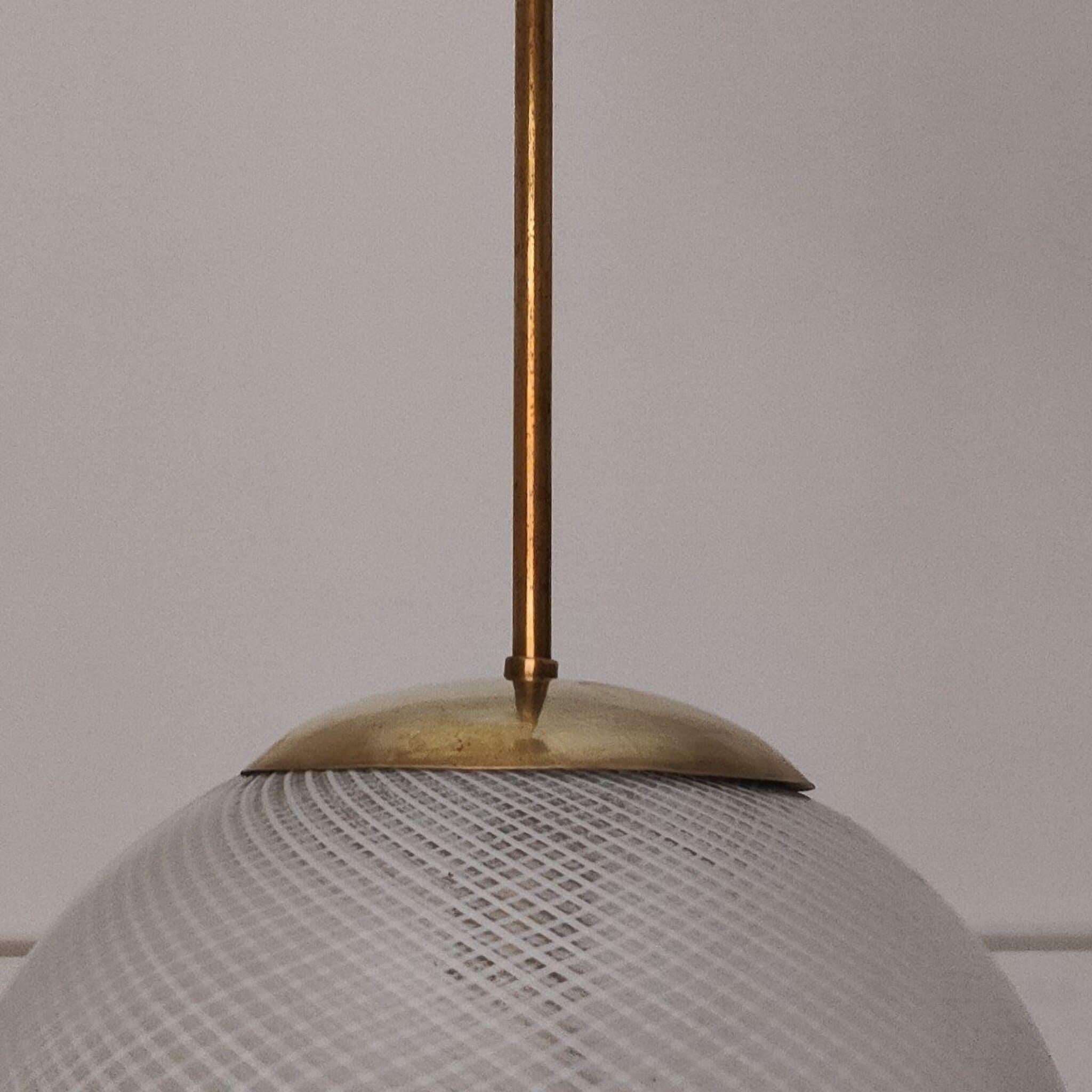 Brass Globe Chandelier Reticello attibuited to Carlo Scarpa per Venini, Murano, 1950s For Sale