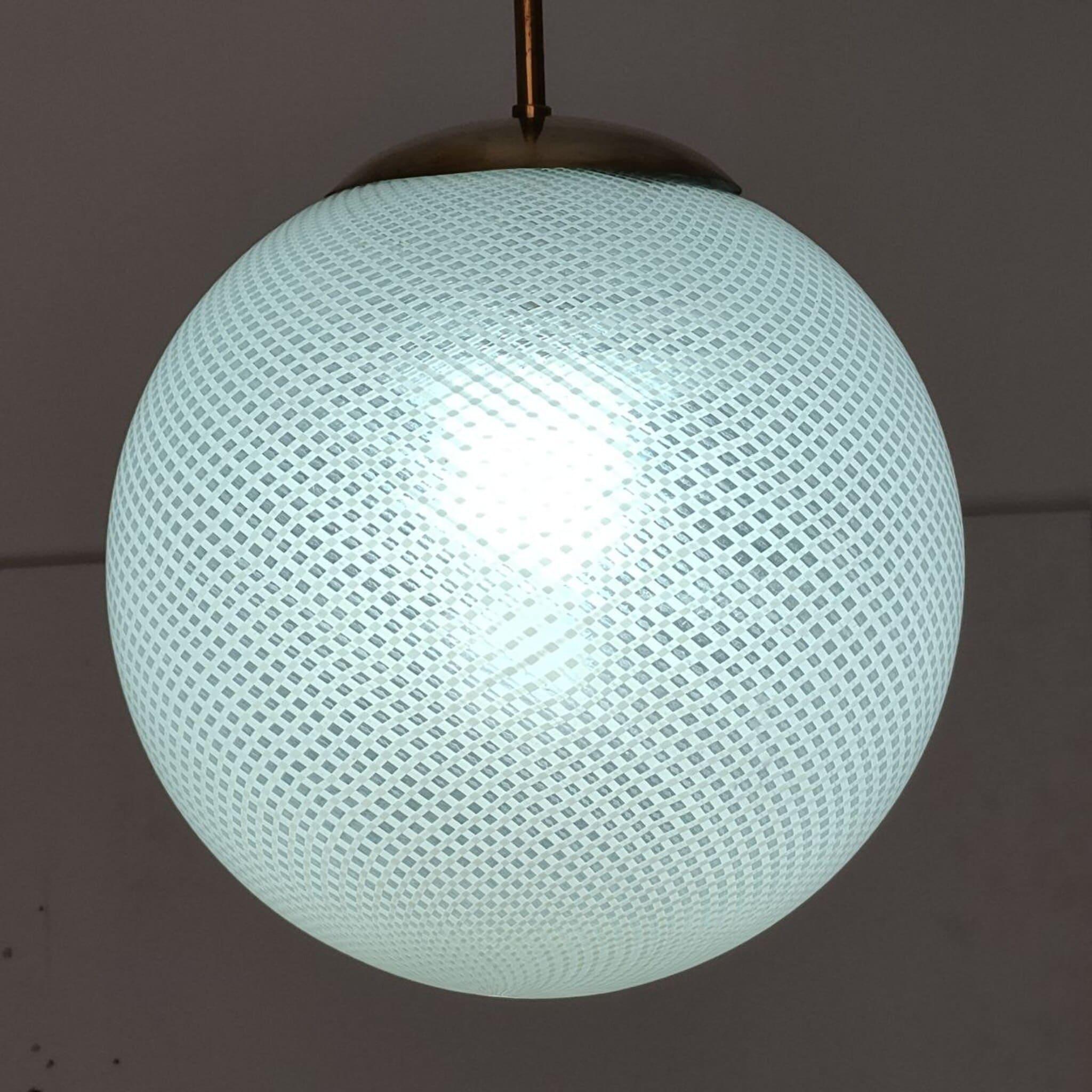 Globe Chandelier Reticello attibuited to Carlo Scarpa per Venini, Murano, 1950s For Sale 1
