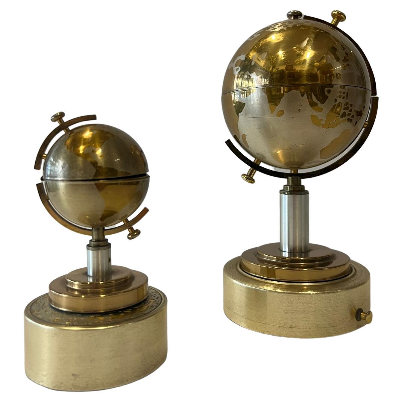 Globe Cigarette Dispenser with Music Playing Globe Lighter, Brass, Germany, 1950 For Sale 5